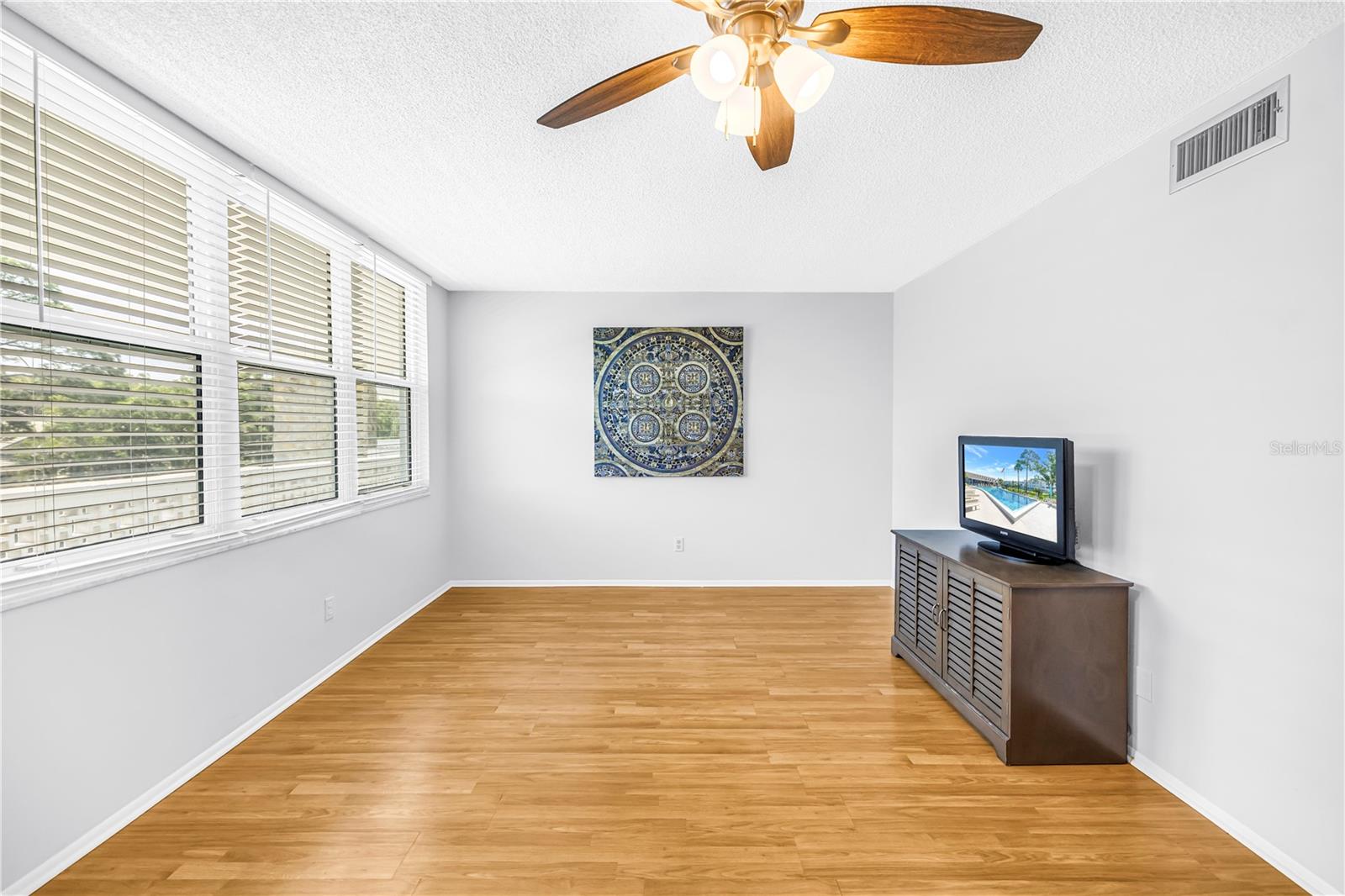 4720 LOCUST ST NE #318 — photo 4