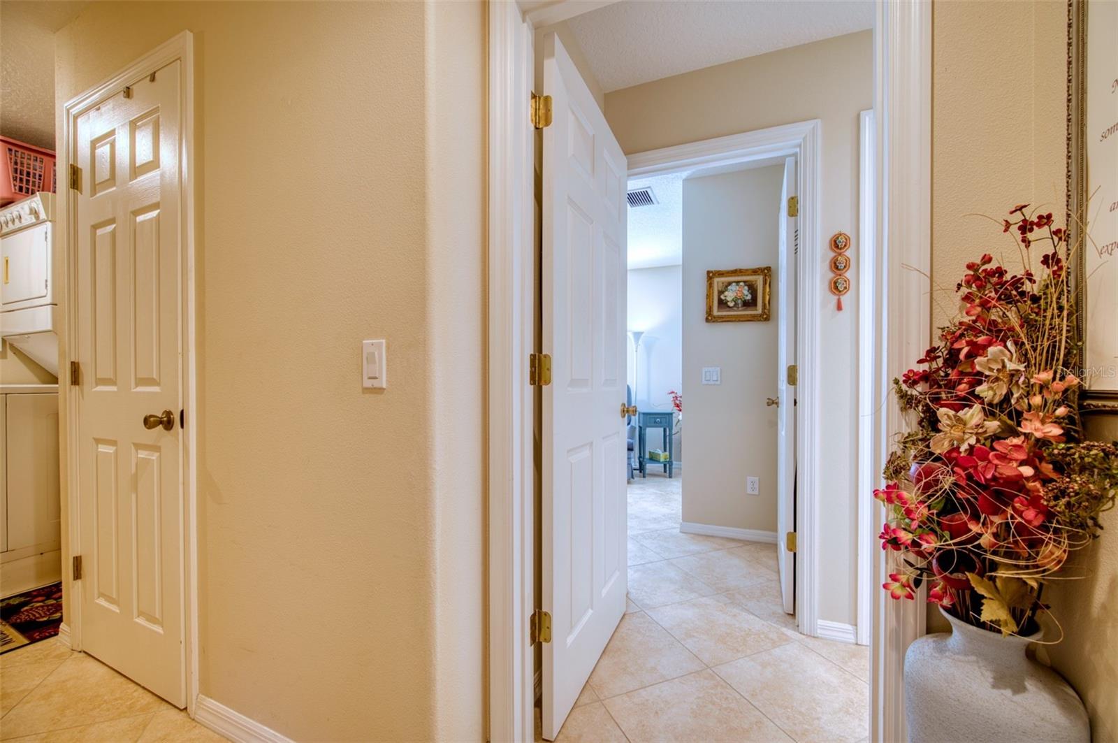 541 FALKLAND RD — photo 11