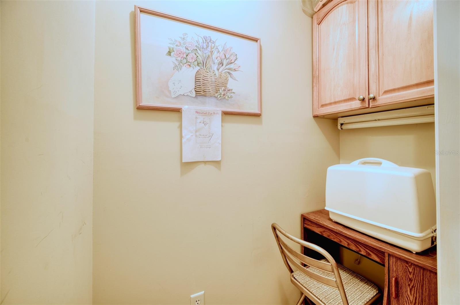 541 FALKLAND RD — photo 12