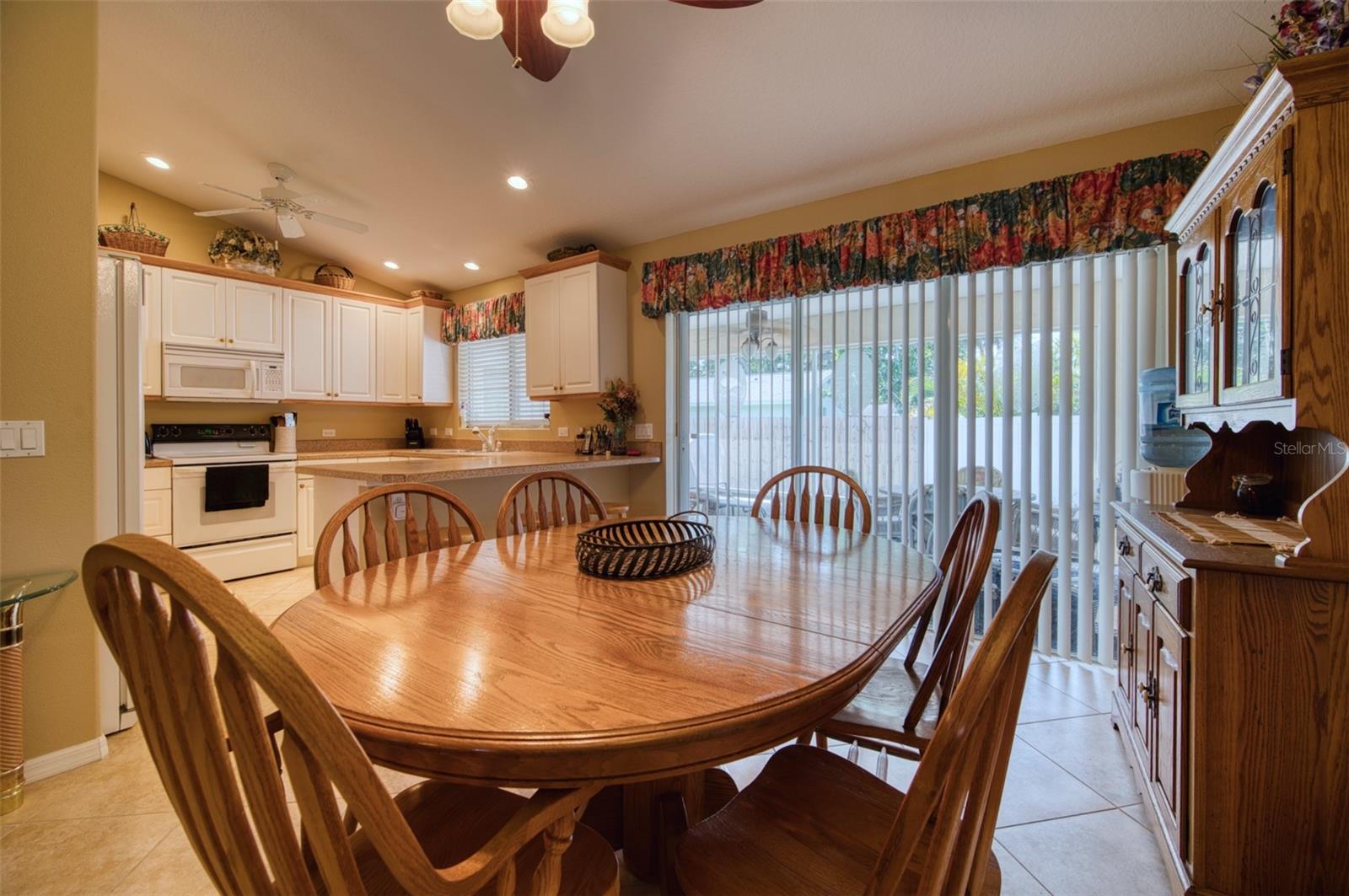 541 FALKLAND RD — photo 5