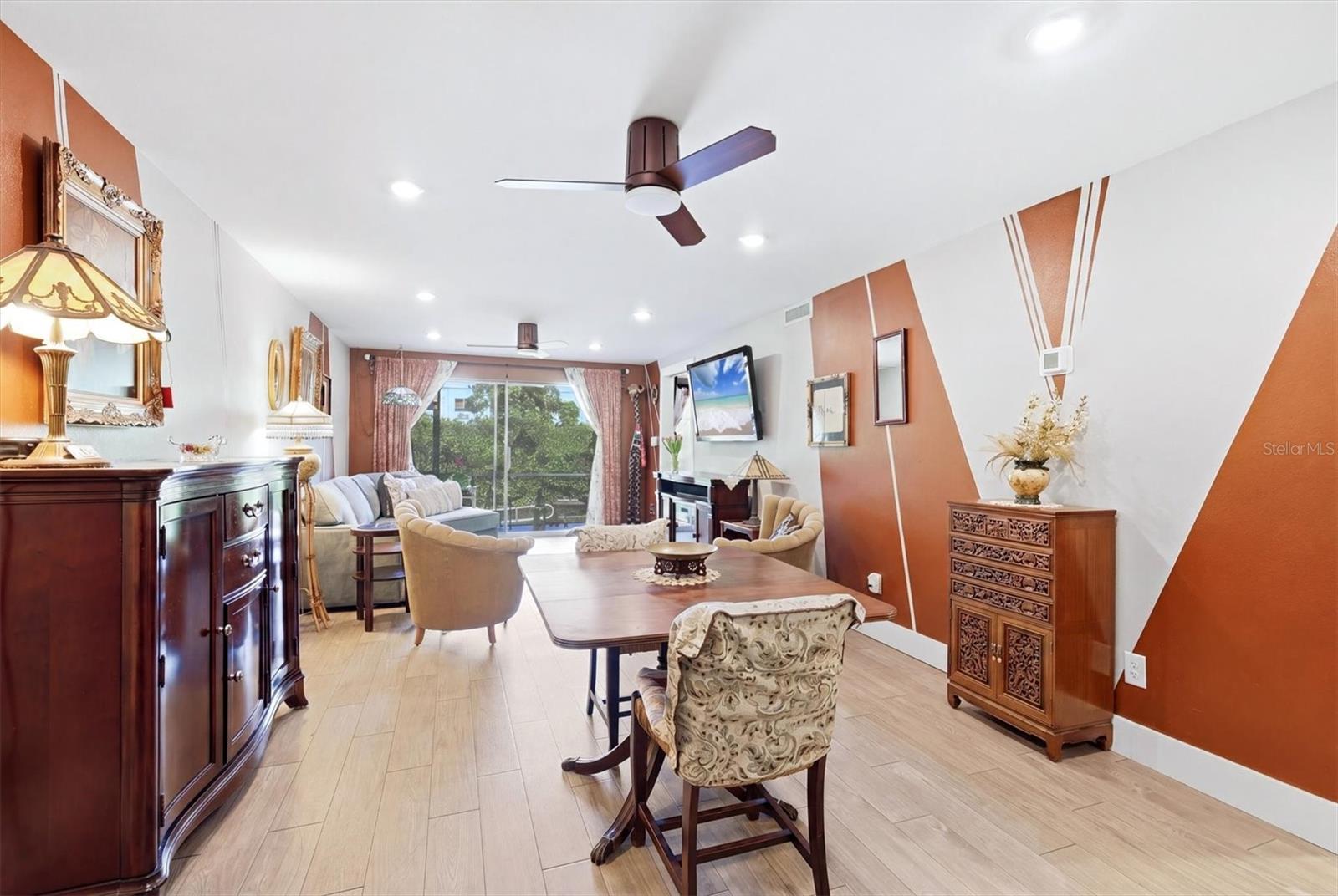 1650 PINE TREE LN #103 — photo 13