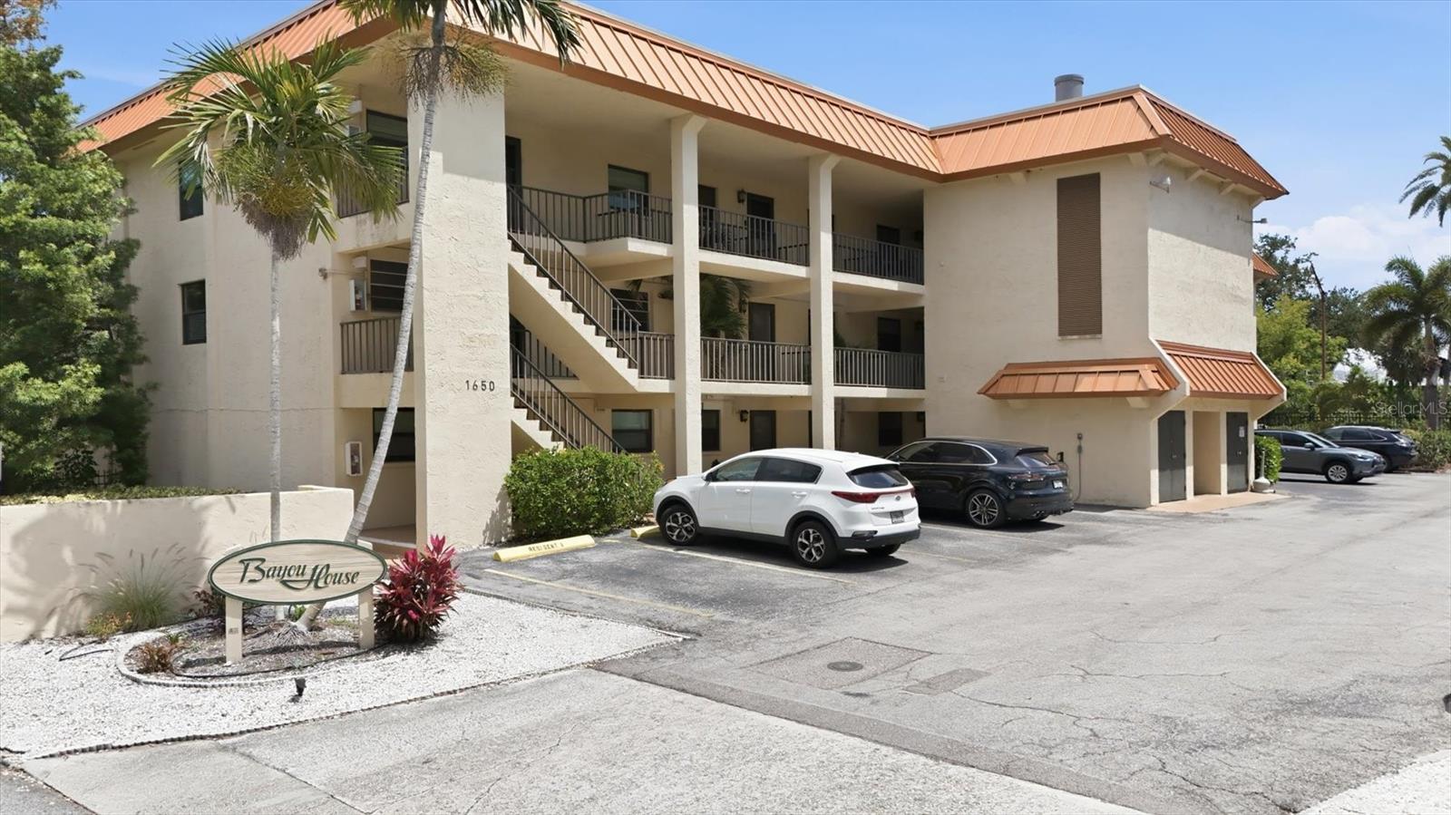 1650 PINE TREE LN #103 — photo 41