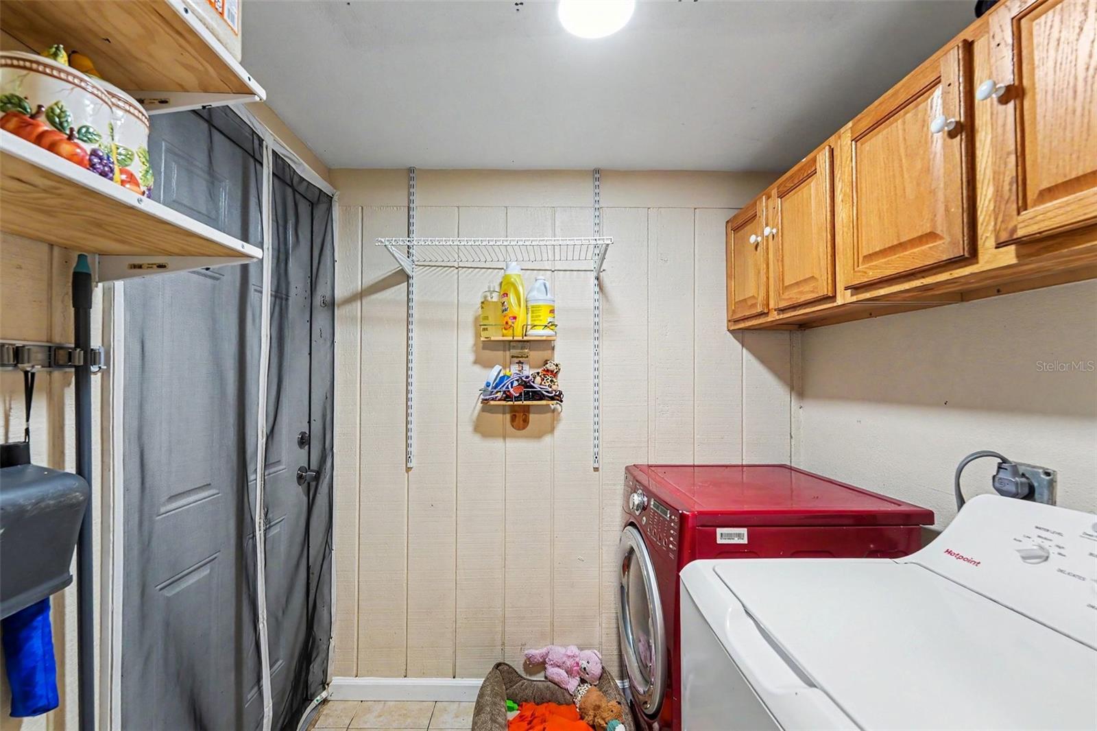 1464 DRUID RD E — photo 21
