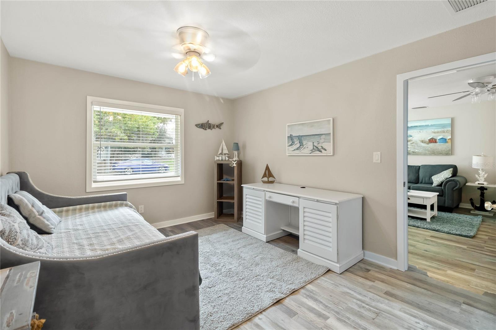 526 CONRAD RD — photo 21