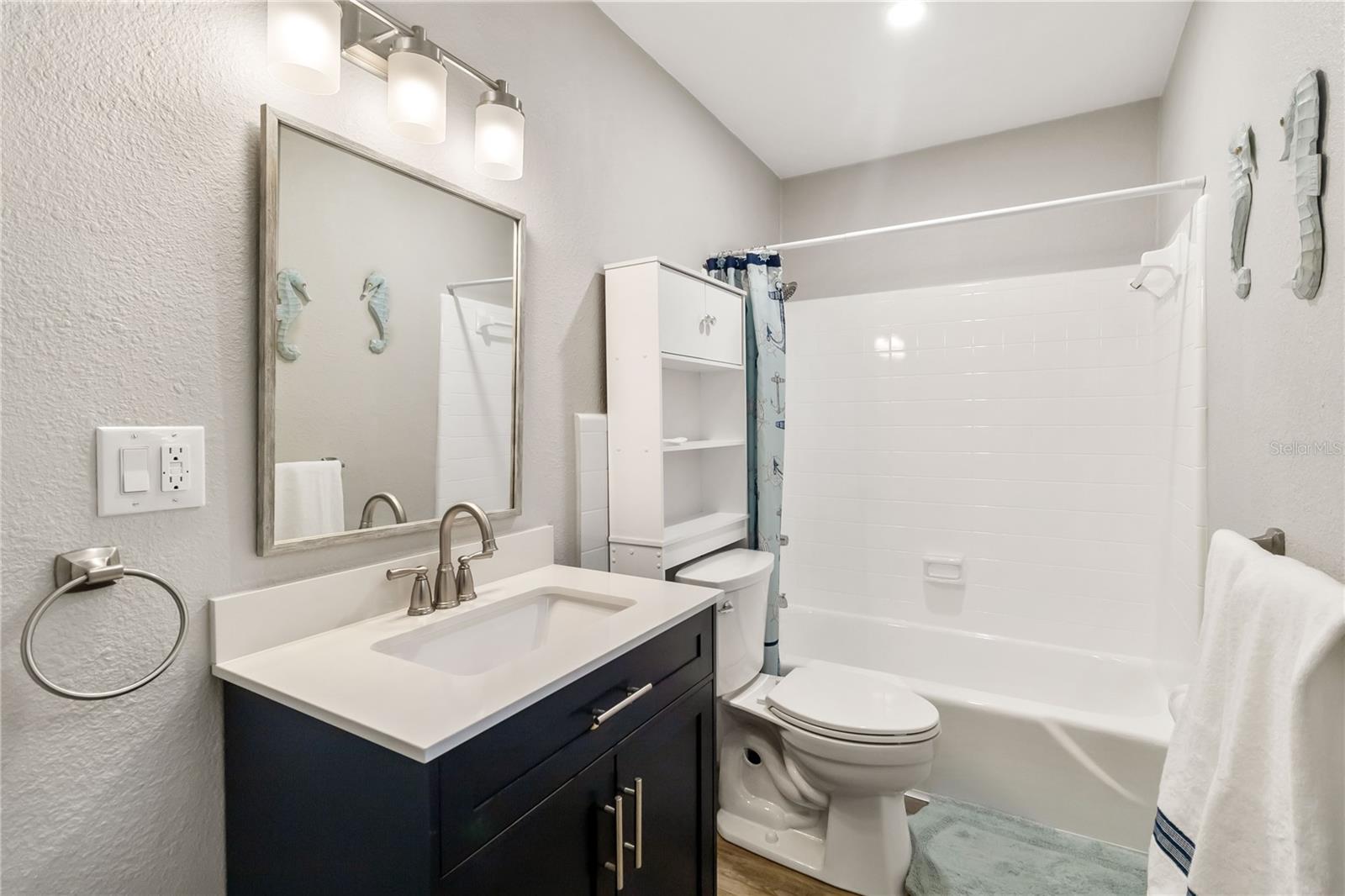 526 CONRAD RD — photo 19