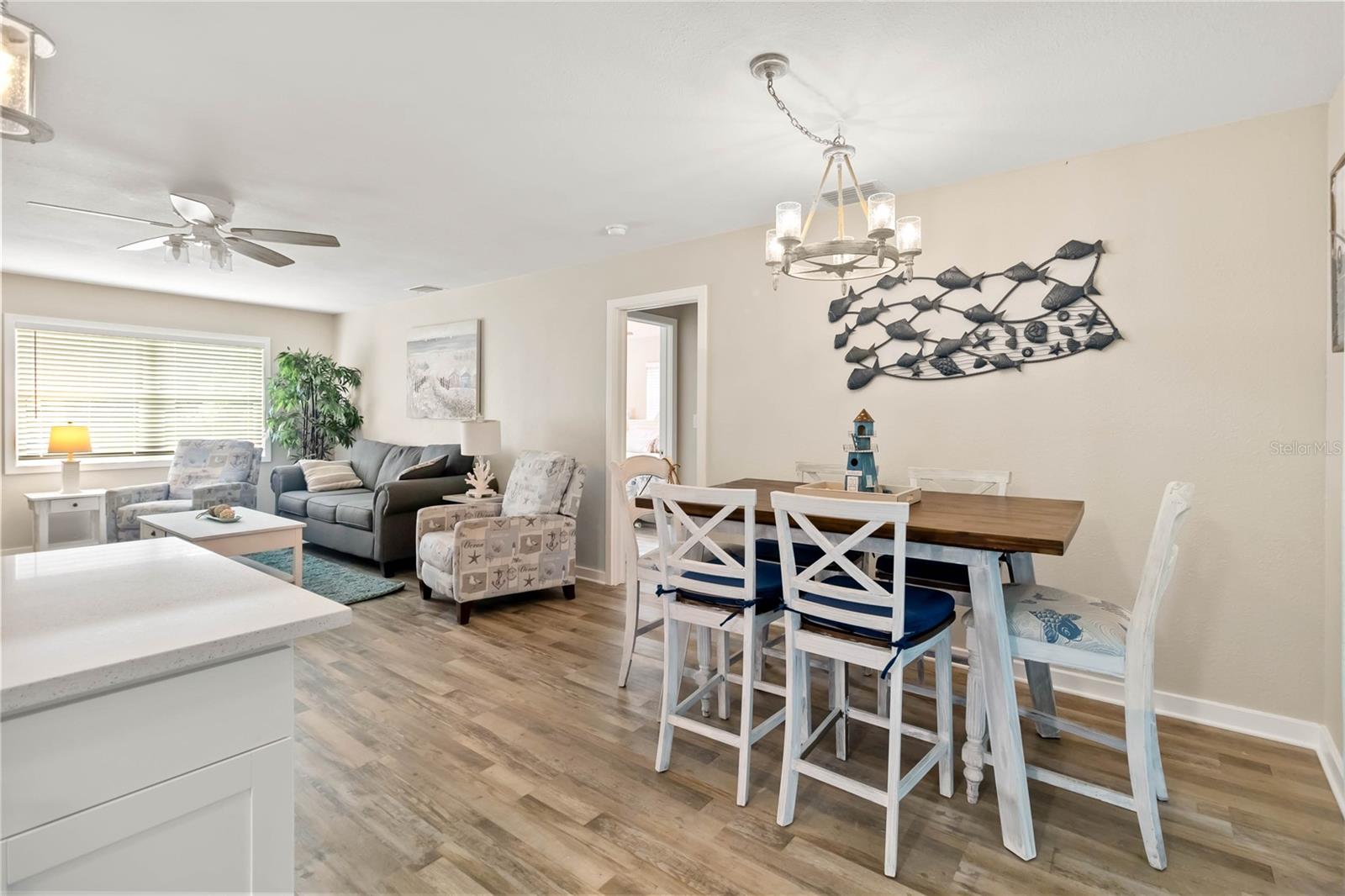 526 CONRAD RD — photo 12