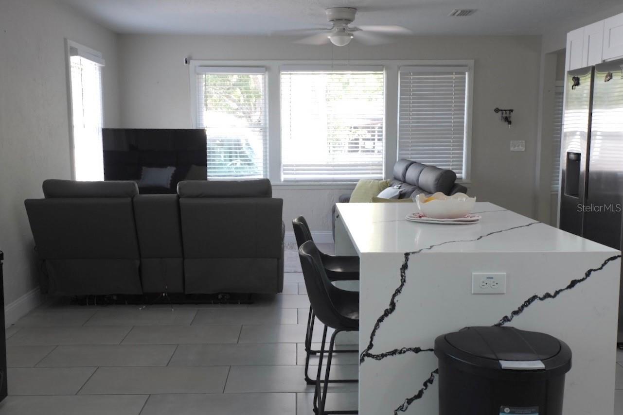 4405 N TAMPANIA AVE — photo 4