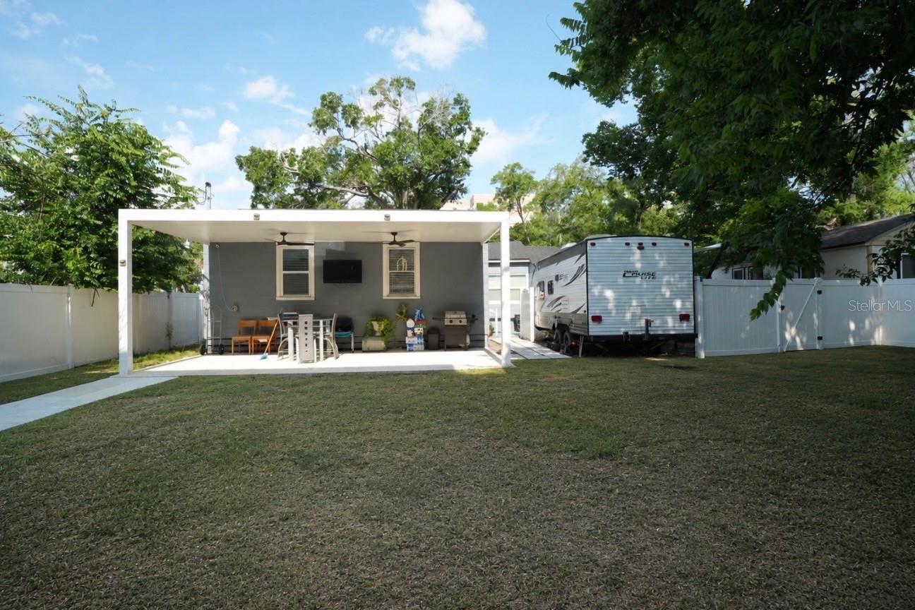 4405 N TAMPANIA AVE — photo 18