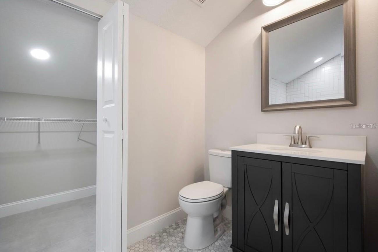 4405 N TAMPANIA AVE — photo 12