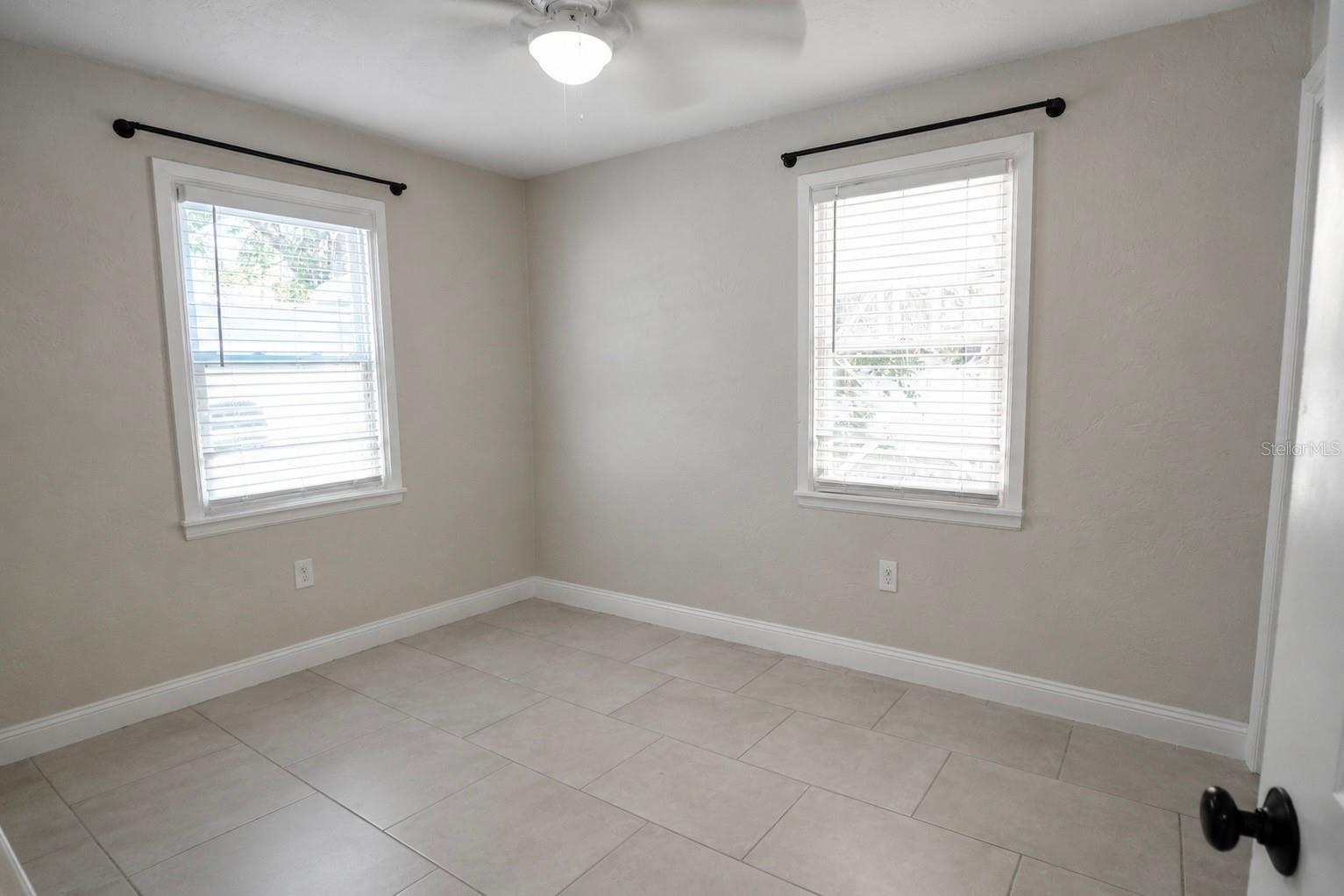 4405 N TAMPANIA AVE — photo 6