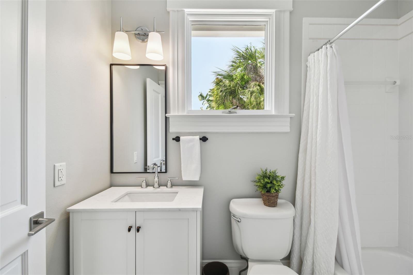 1411 S ALBANY AVE — photo 43