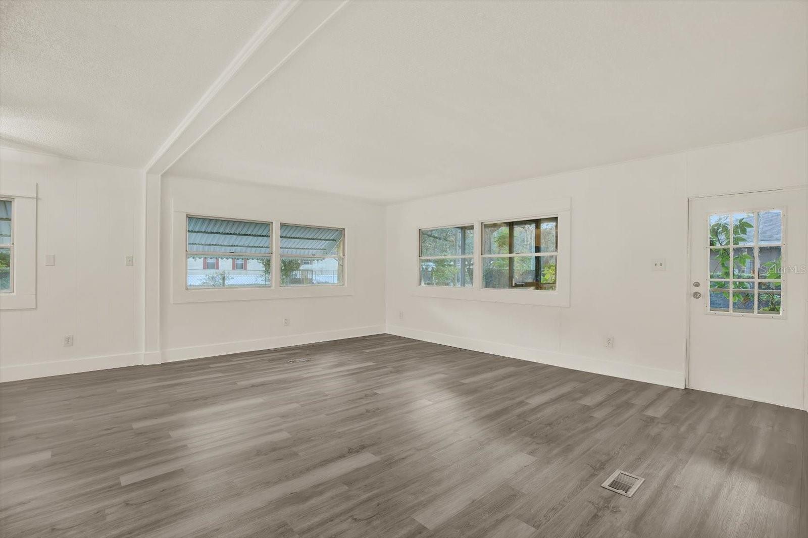 10051 HUNTLEY ST — photo 7