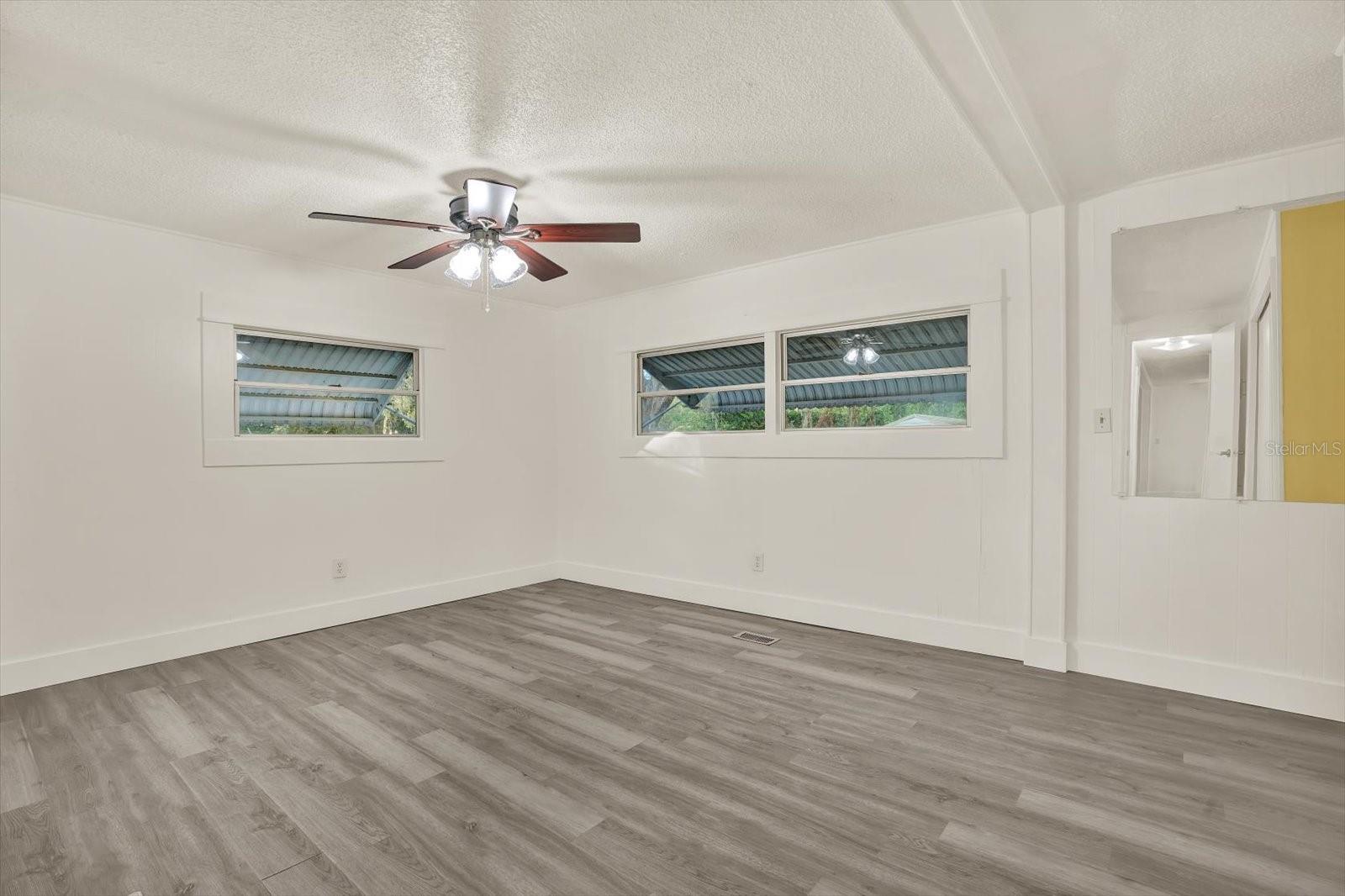10051 HUNTLEY ST — photo 10
