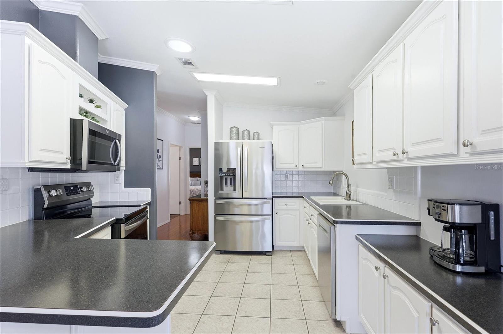 2108 ILLINOIS AVE — photo 15