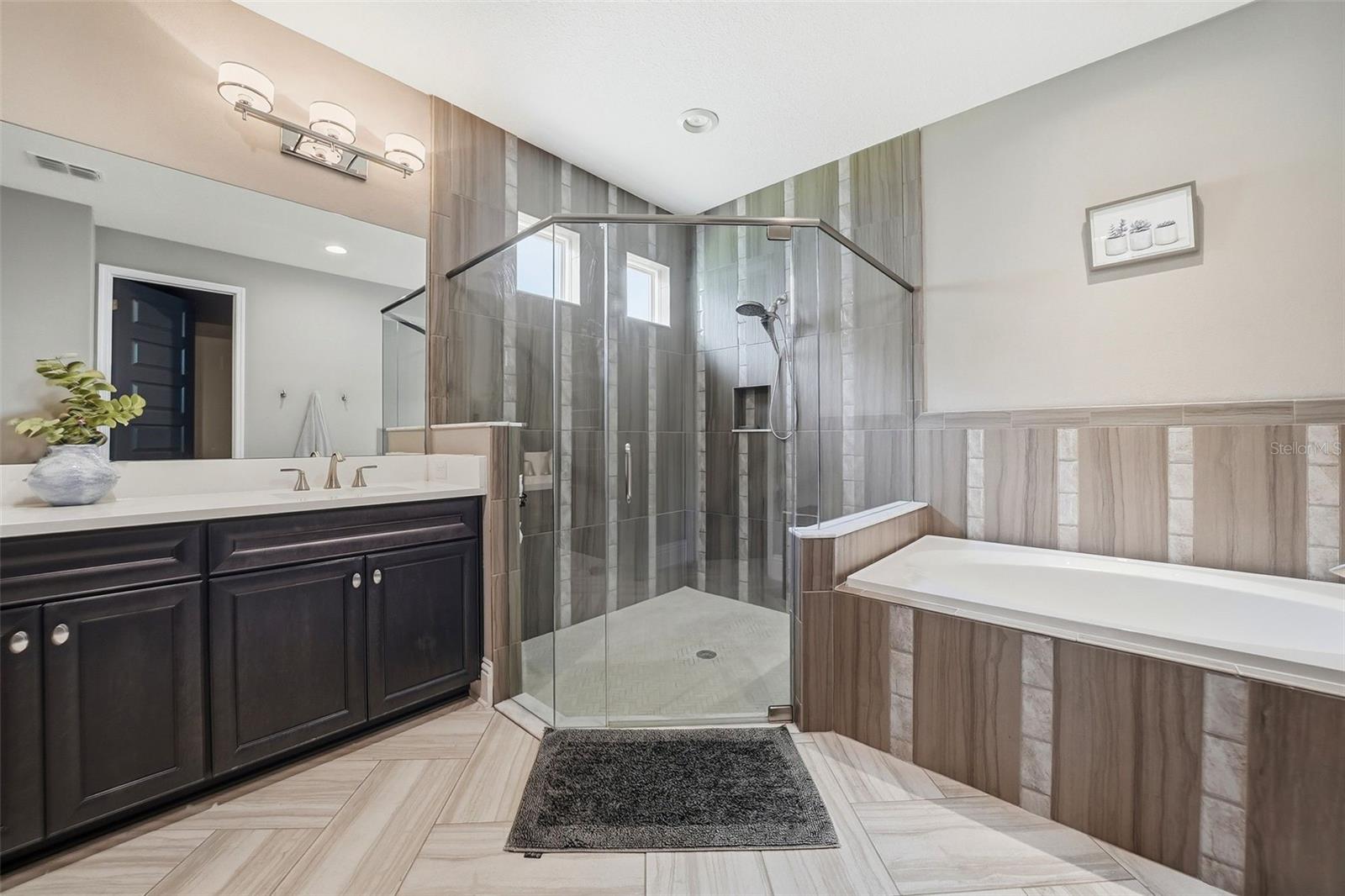 7224 GRAYBROOK DR — photo 30