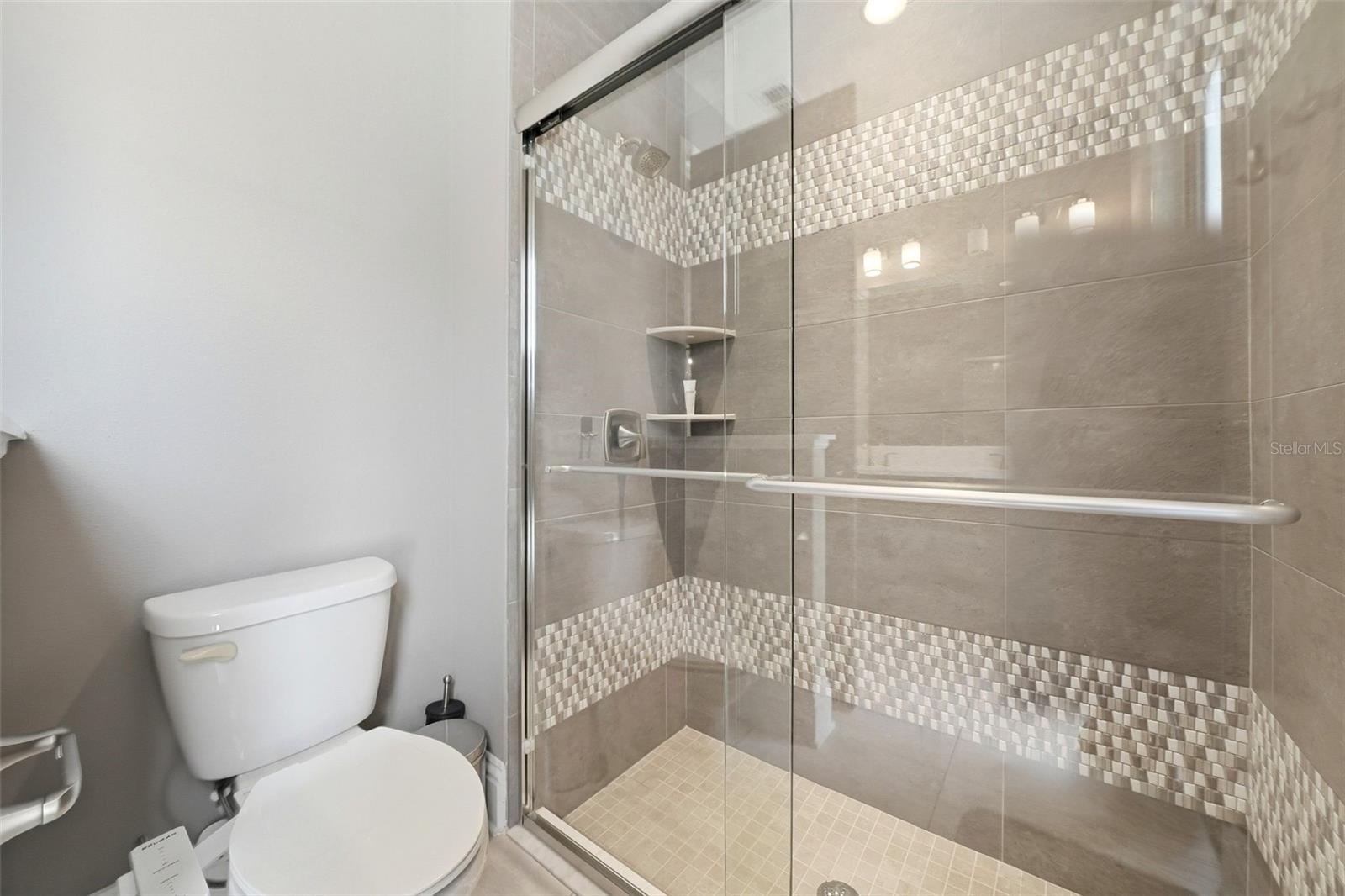 7224 GRAYBROOK DR — photo 41