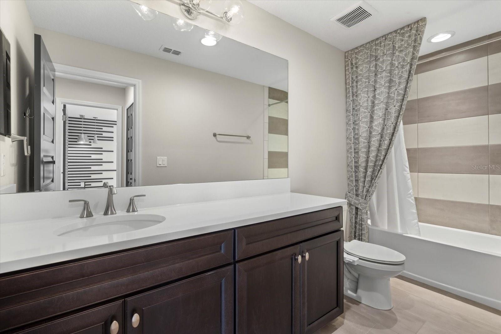 7224 GRAYBROOK DR — photo 52