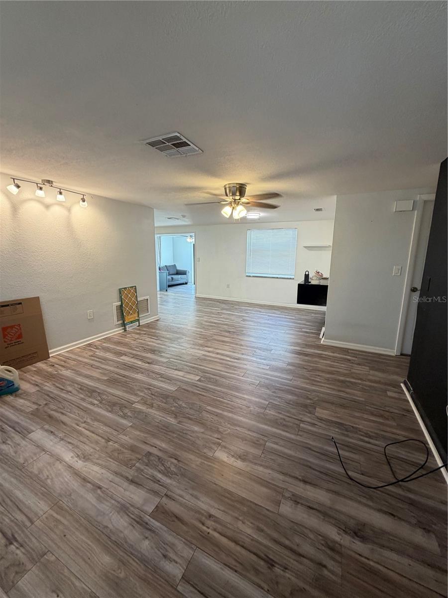 9331 RAINBOW LN — photo 13