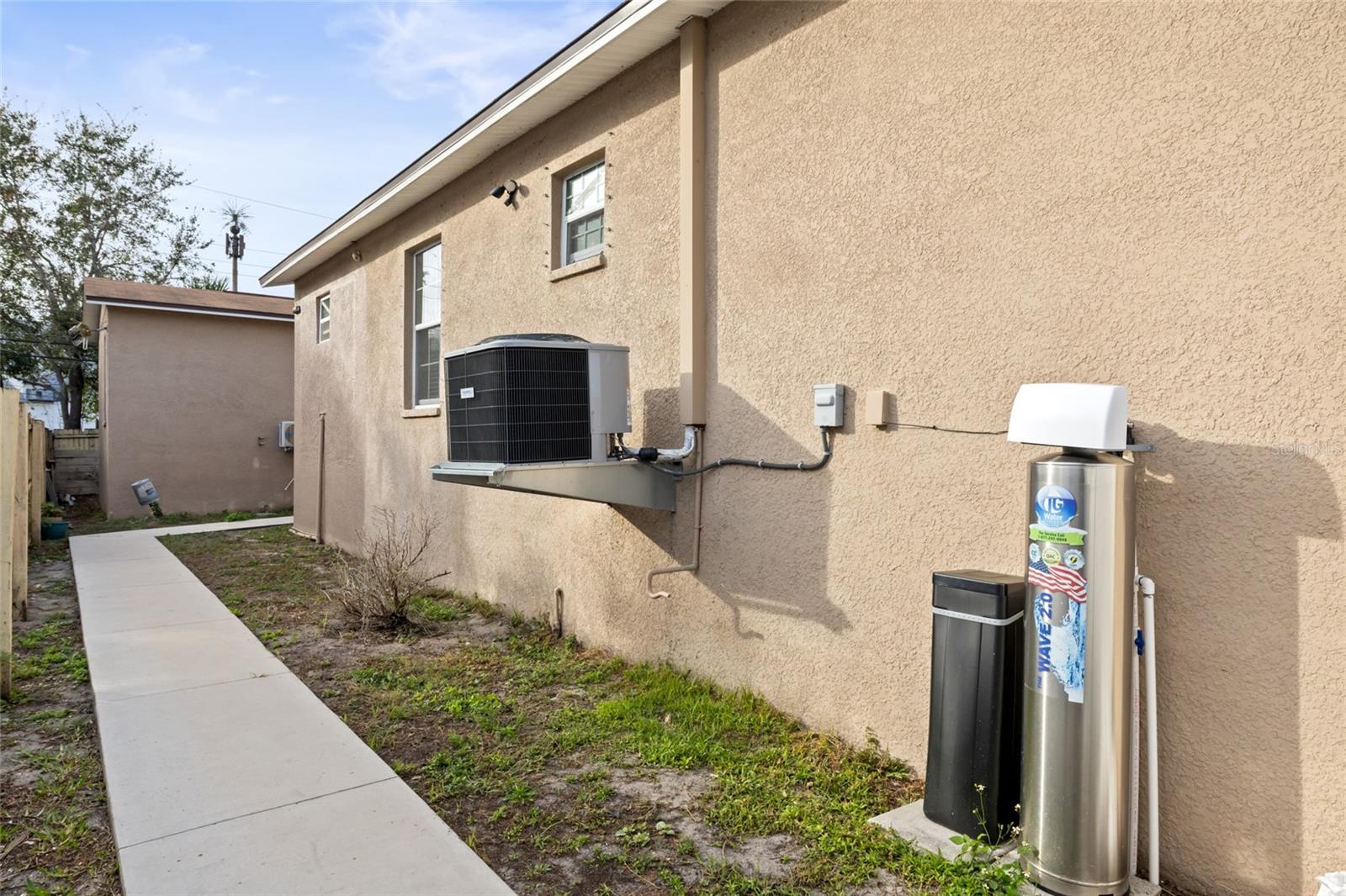4704 TOWN N COUNTRY BLVD — photo 32
