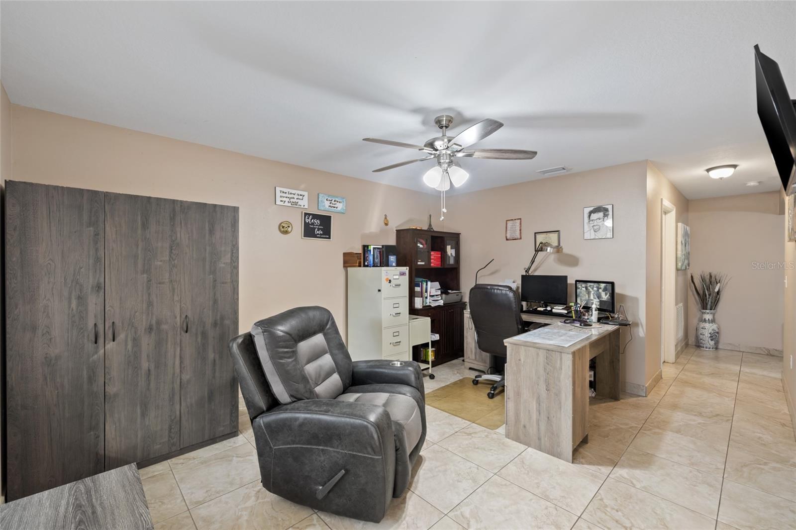 4704 TOWN N COUNTRY BLVD — photo 21