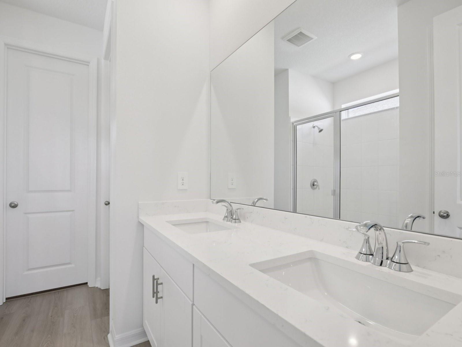13213 SHELLMORE AVE — photo 12