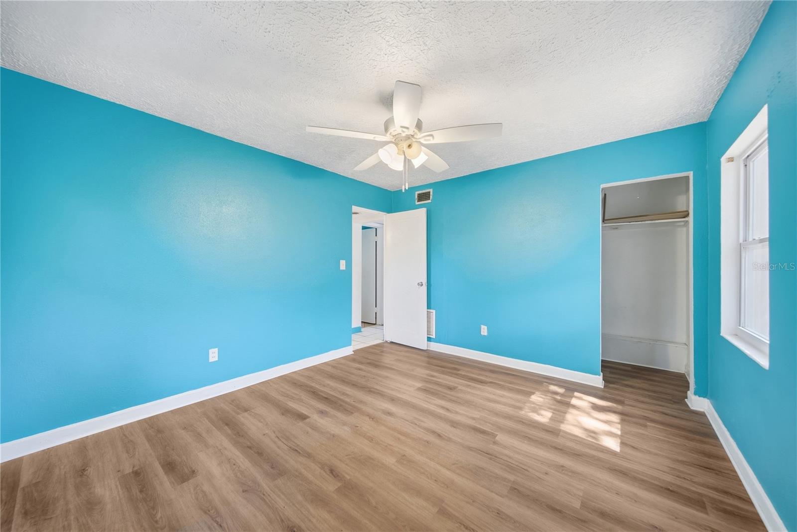831 GRAND CENTRAL ST — photo 26