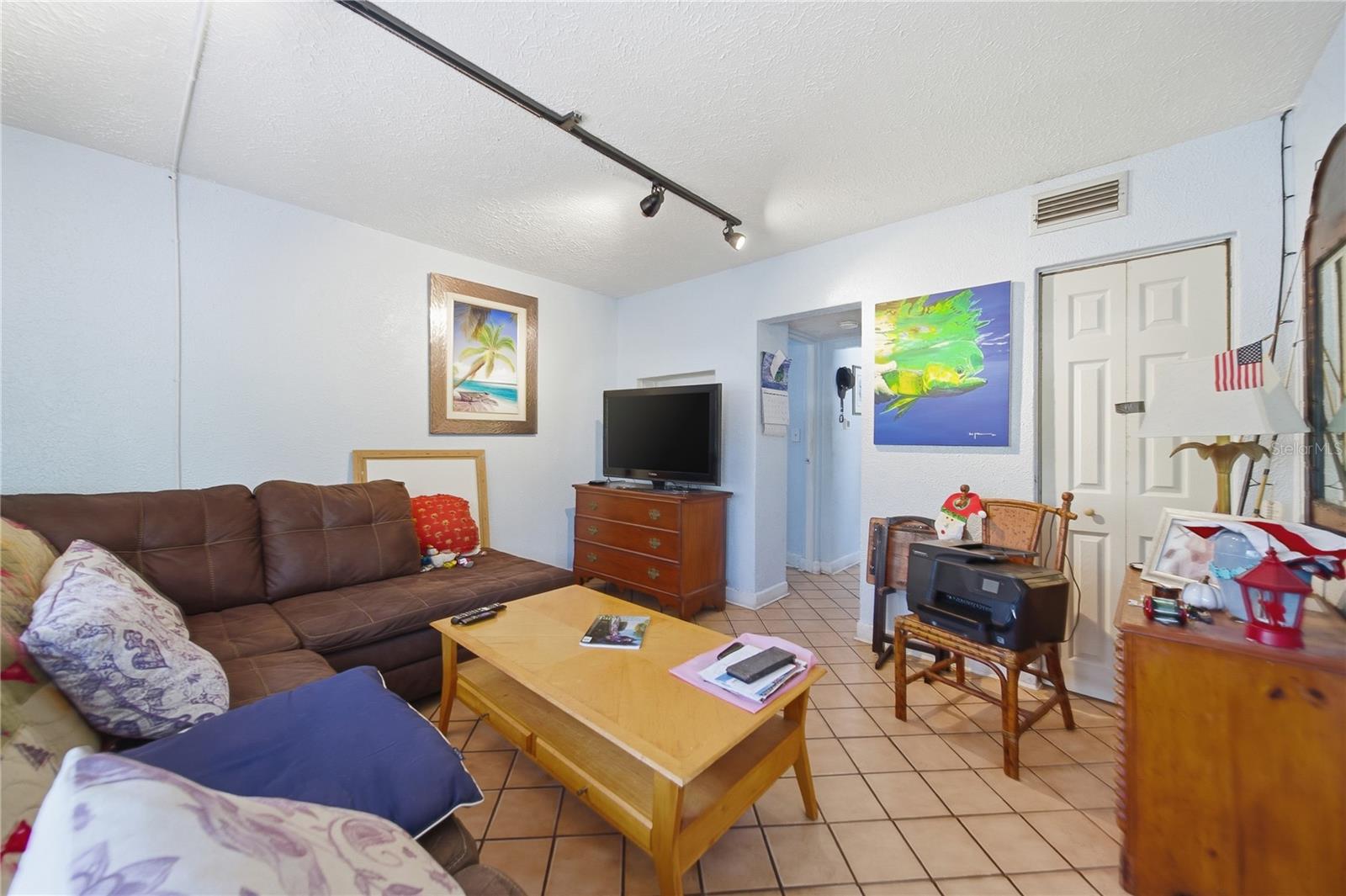 831 GRAND CENTRAL ST — photo 14