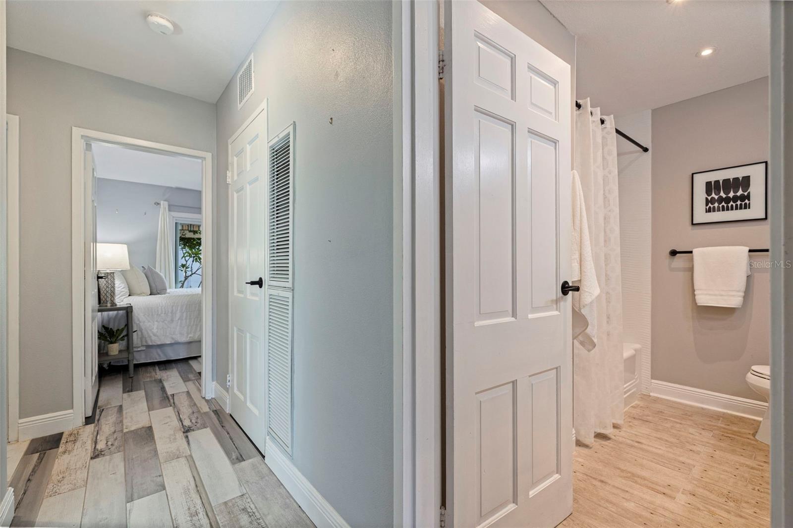3712 FOSTER HILL DR N — photo 25