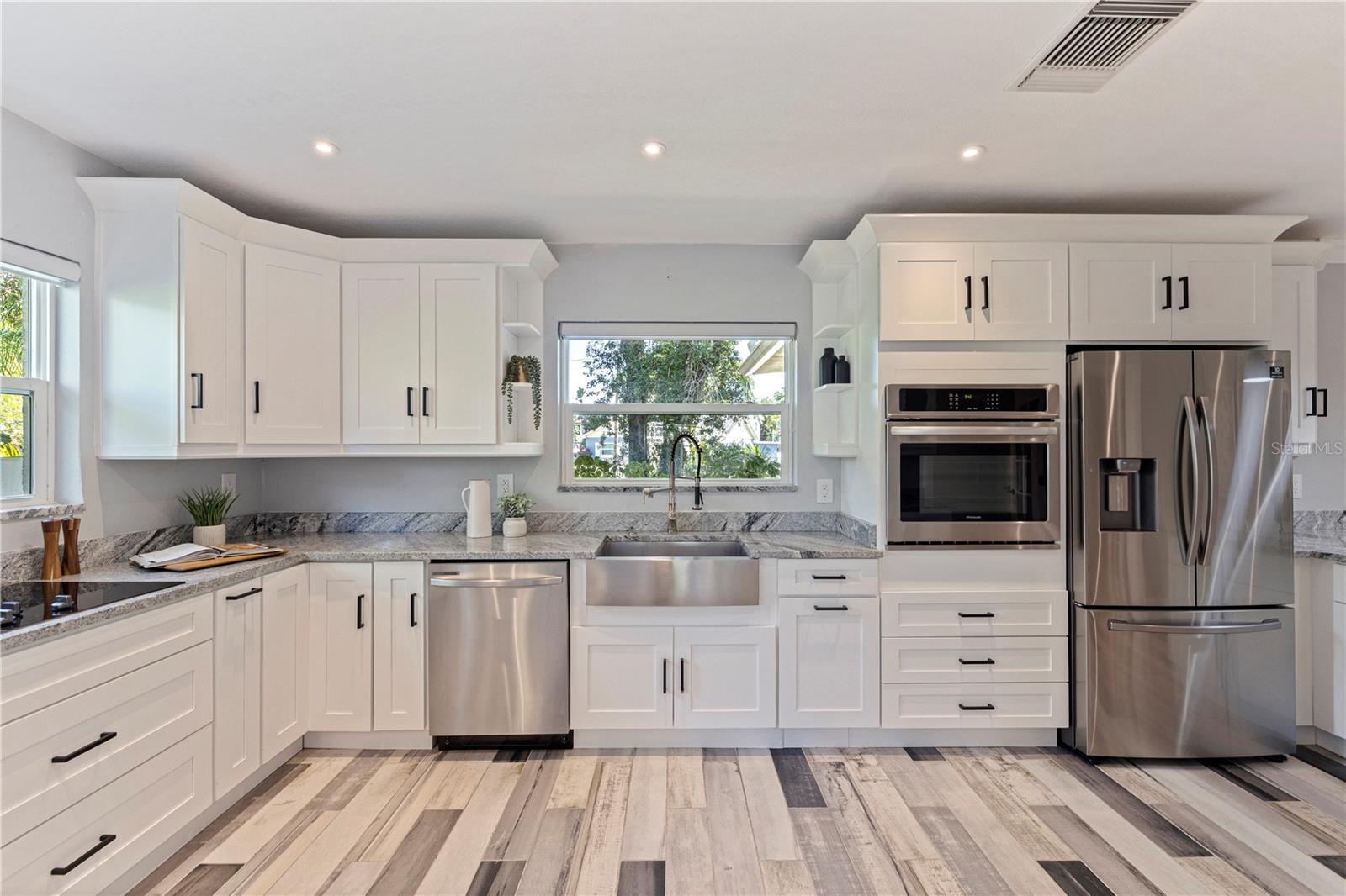 3712 FOSTER HILL DR N — photo 12