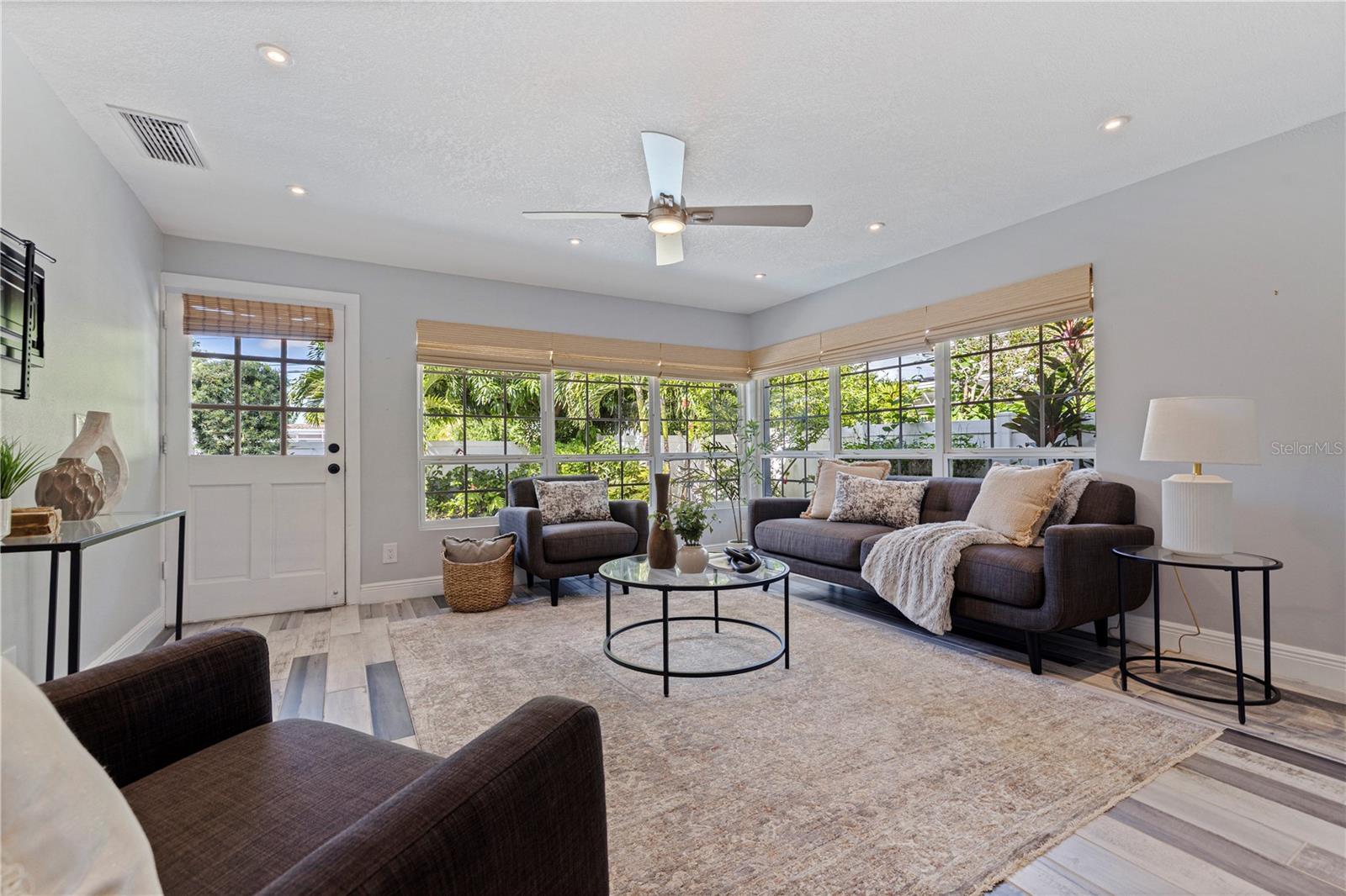 3712 FOSTER HILL DR N — photo 6