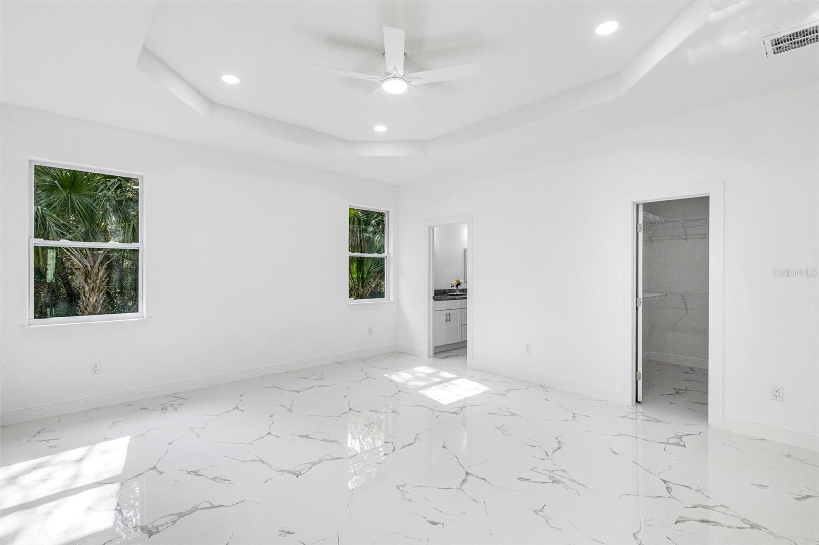 806 W LOWRY LN — photo 23