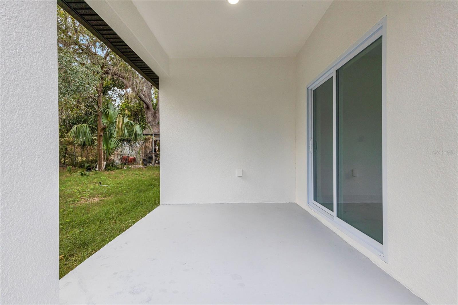 806 W LOWRY LN — photo 49