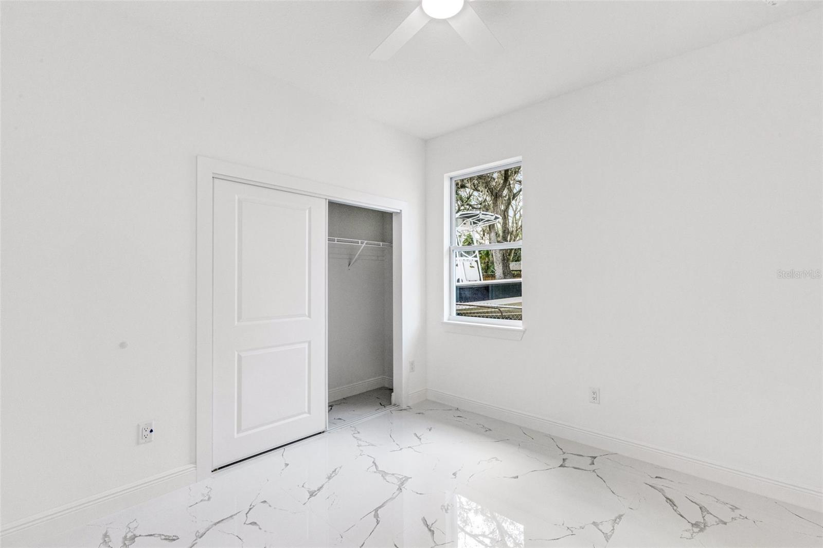 806 W LOWRY LN — photo 42