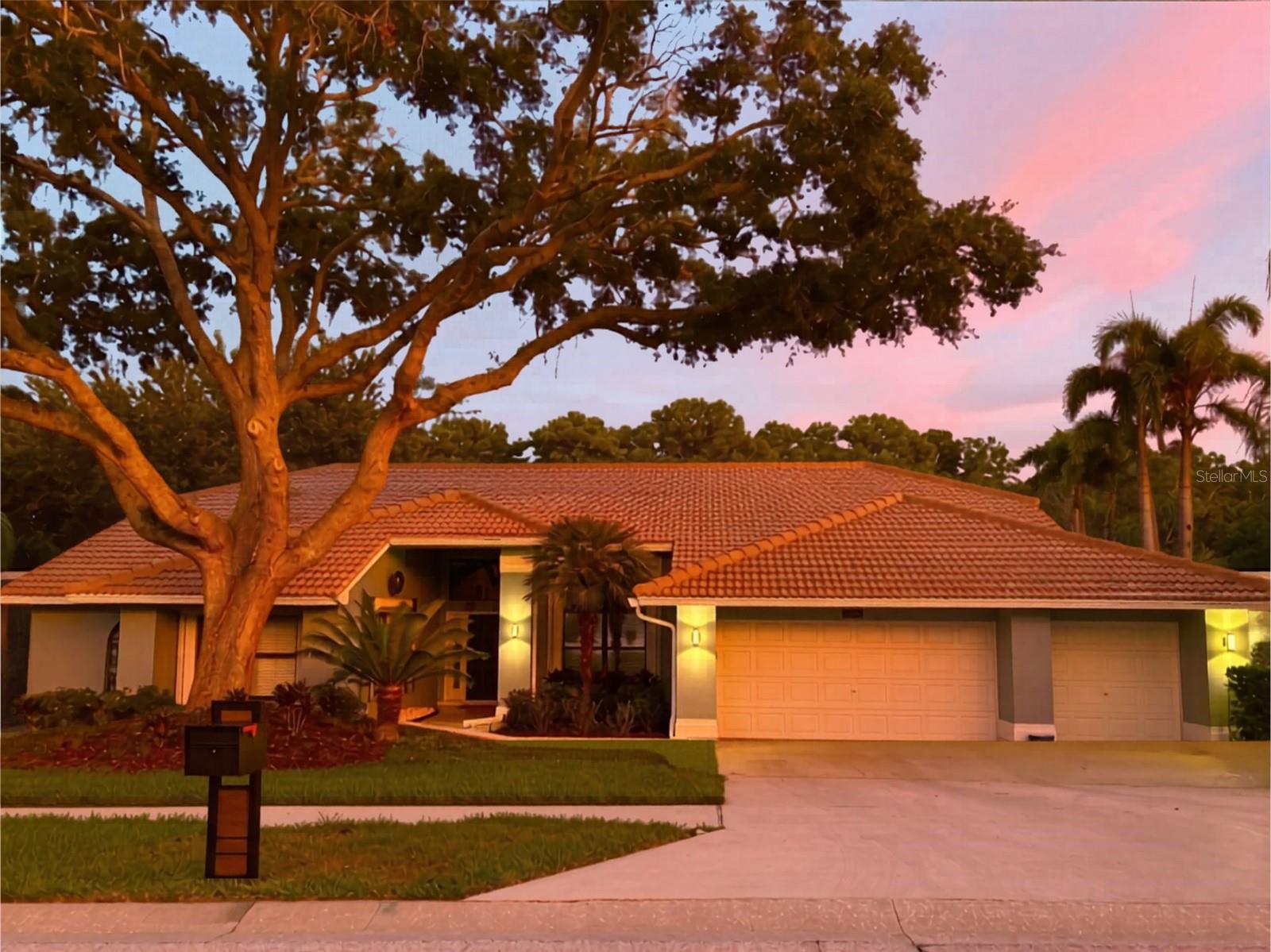 3930 TARIAN CT — photo 36