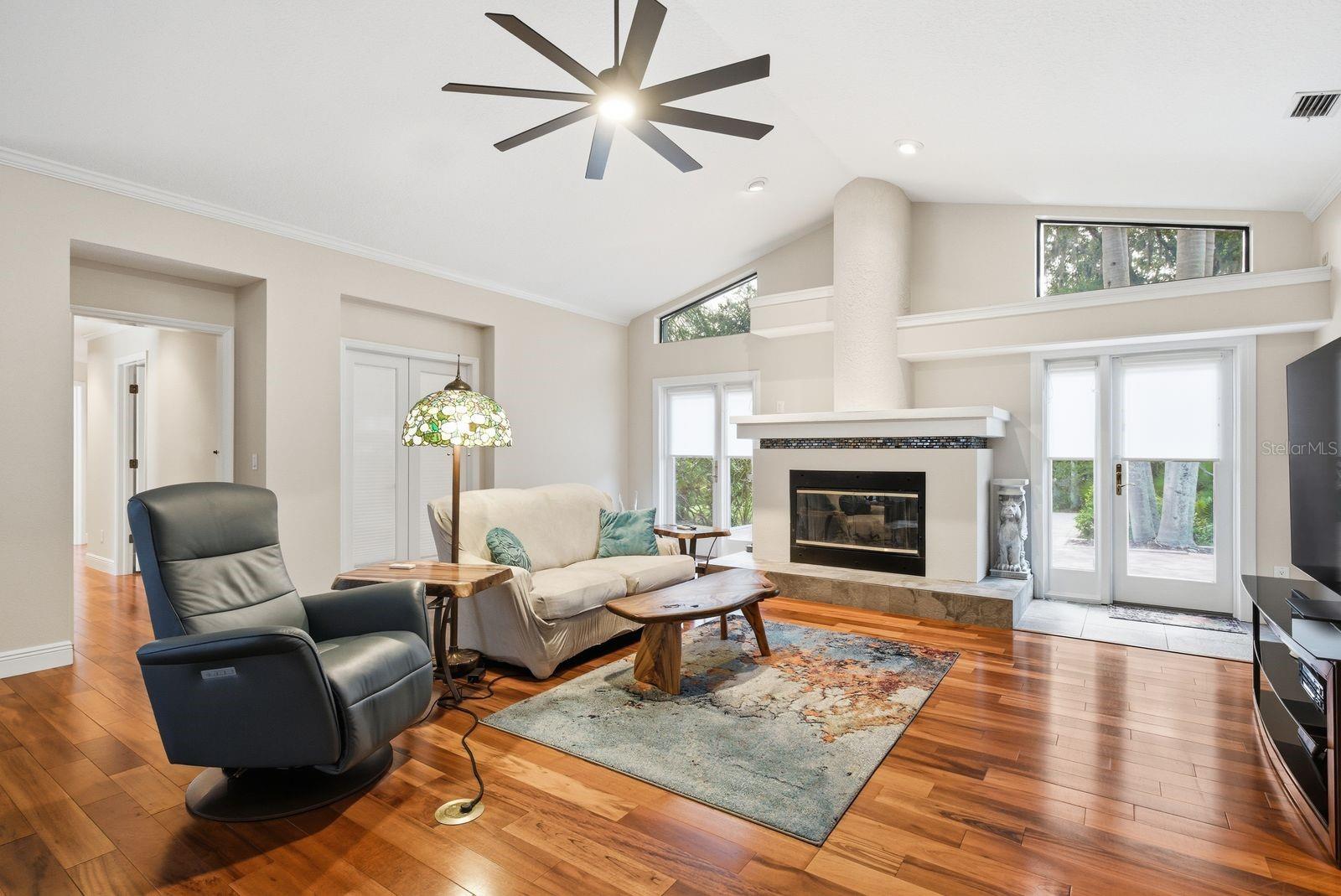 3930 TARIAN CT — photo 9