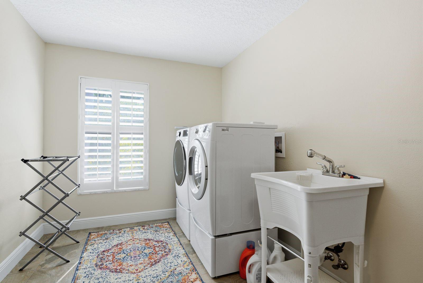 3930 TARIAN CT — photo 24