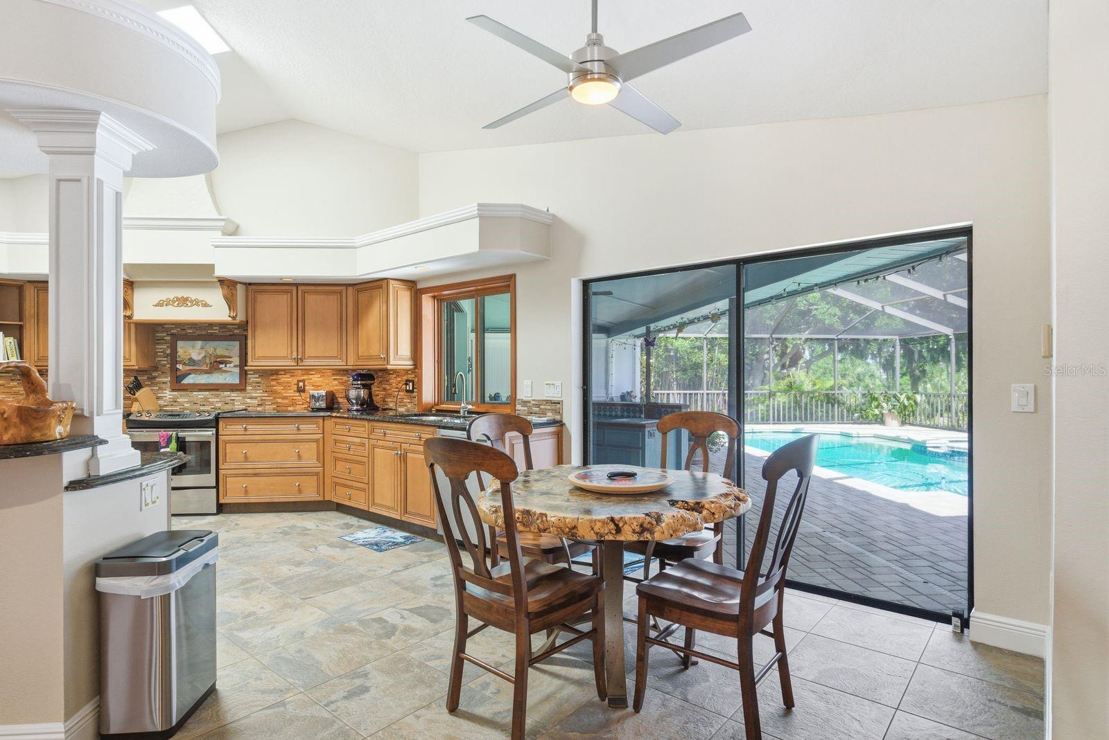3930 TARIAN CT — photo 11