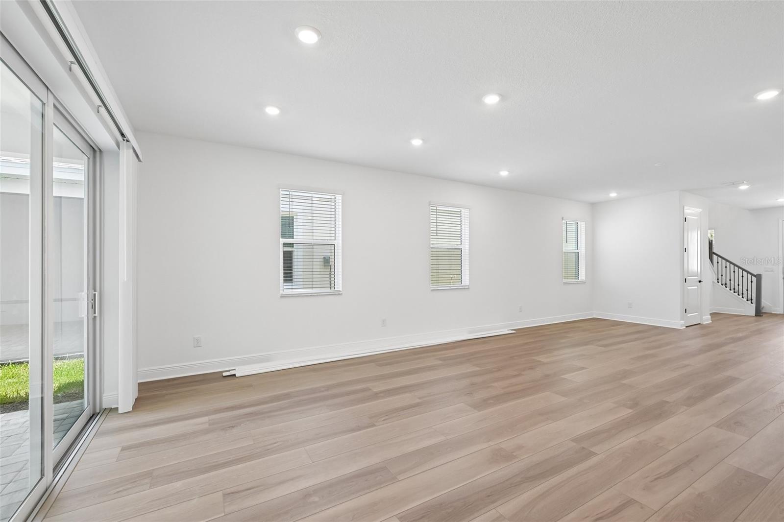 4454 SUNSET GARDEN ST — photo 10