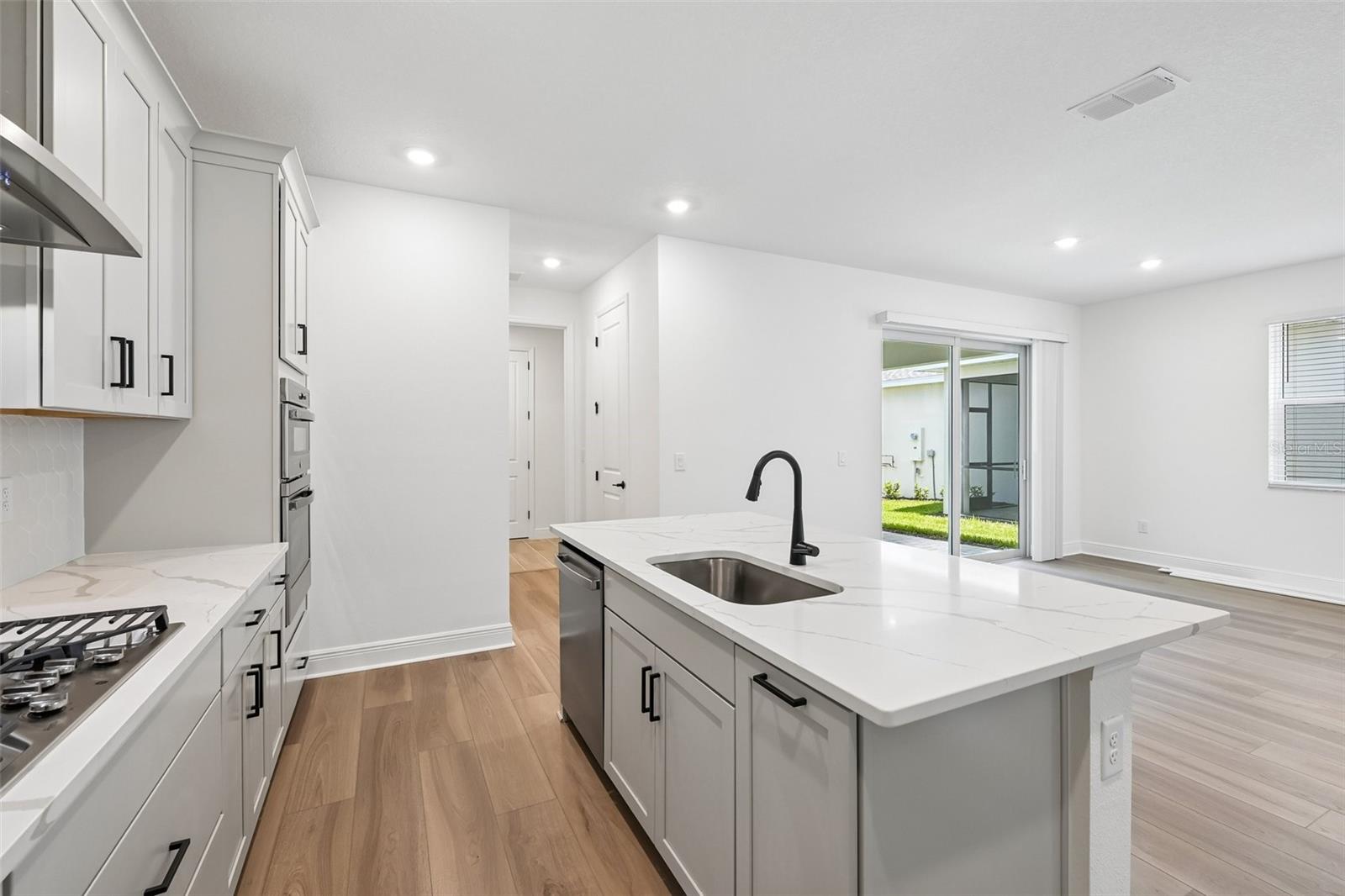 4454 SUNSET GARDEN ST — photo 6