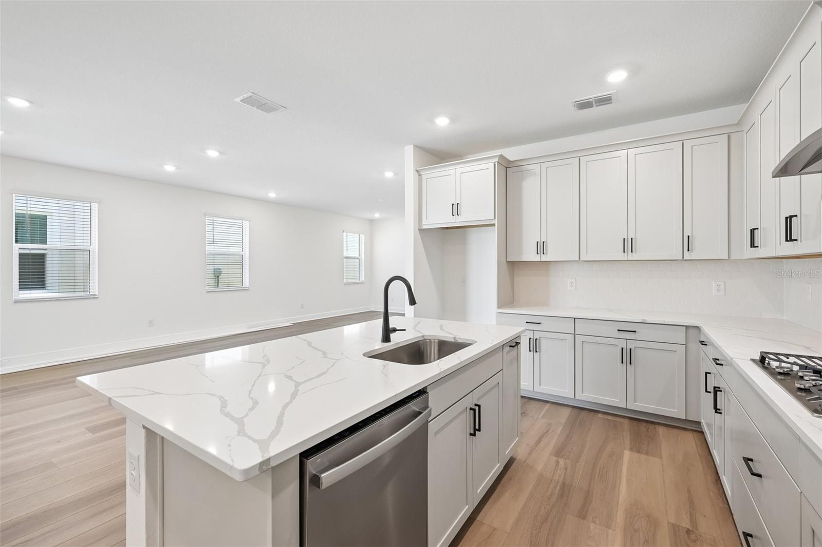 4454 SUNSET GARDEN ST — photo 7
