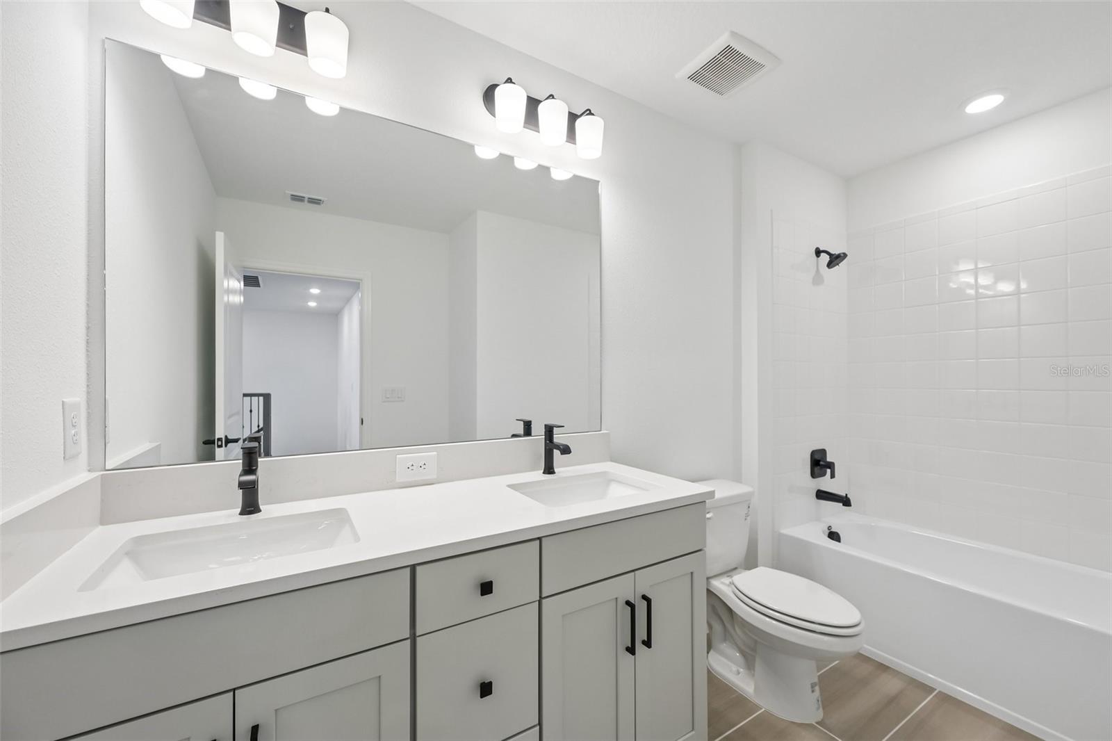 4454 SUNSET GARDEN ST — photo 21