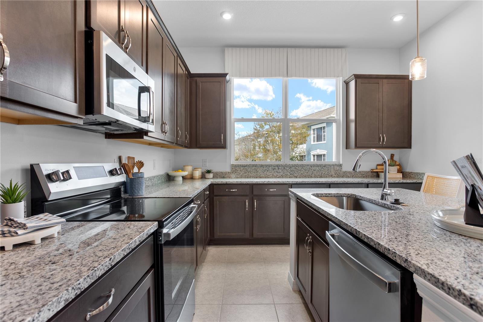 9604 TATE LN — photo 25