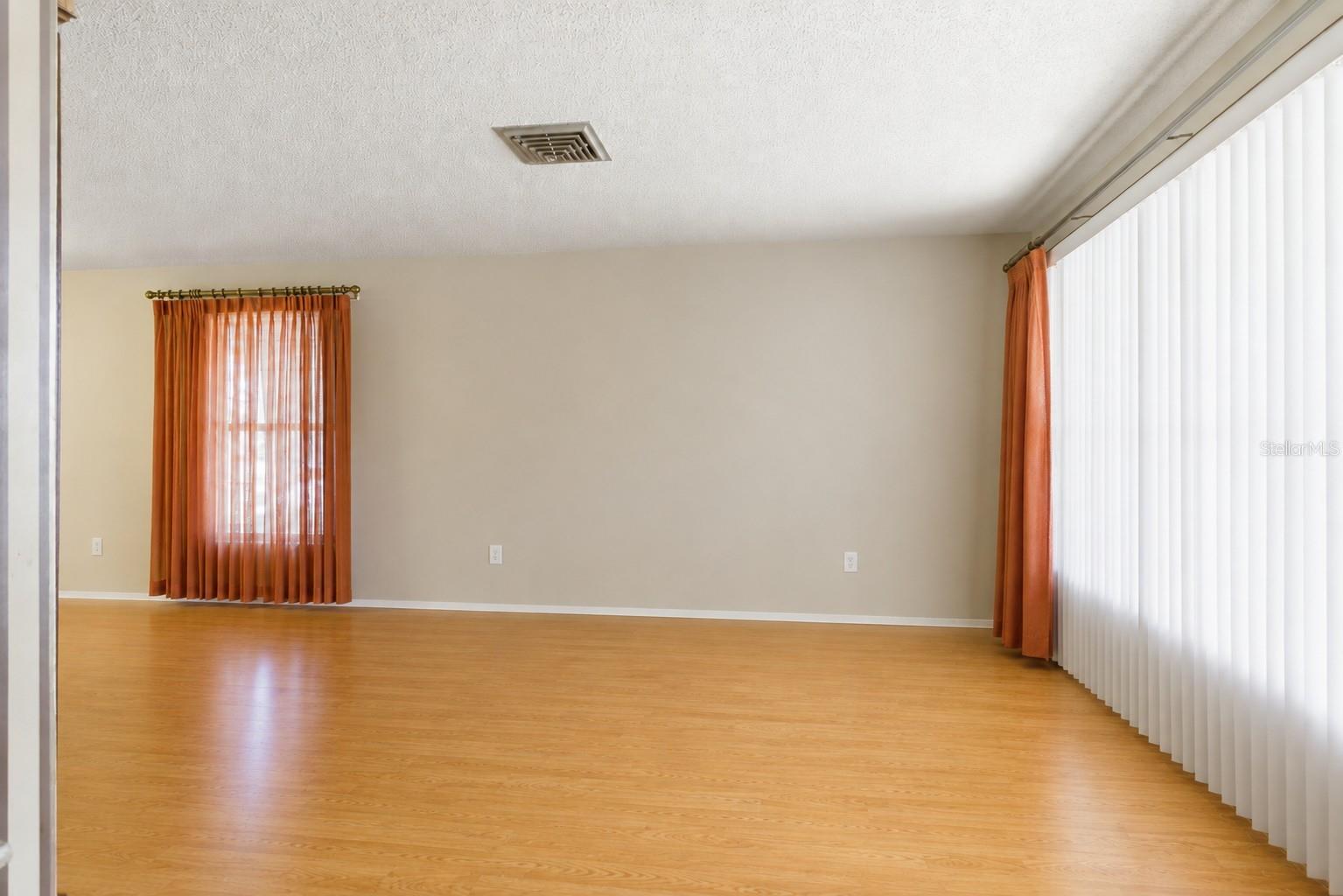 10636 SALAMANCA DR — photo 6