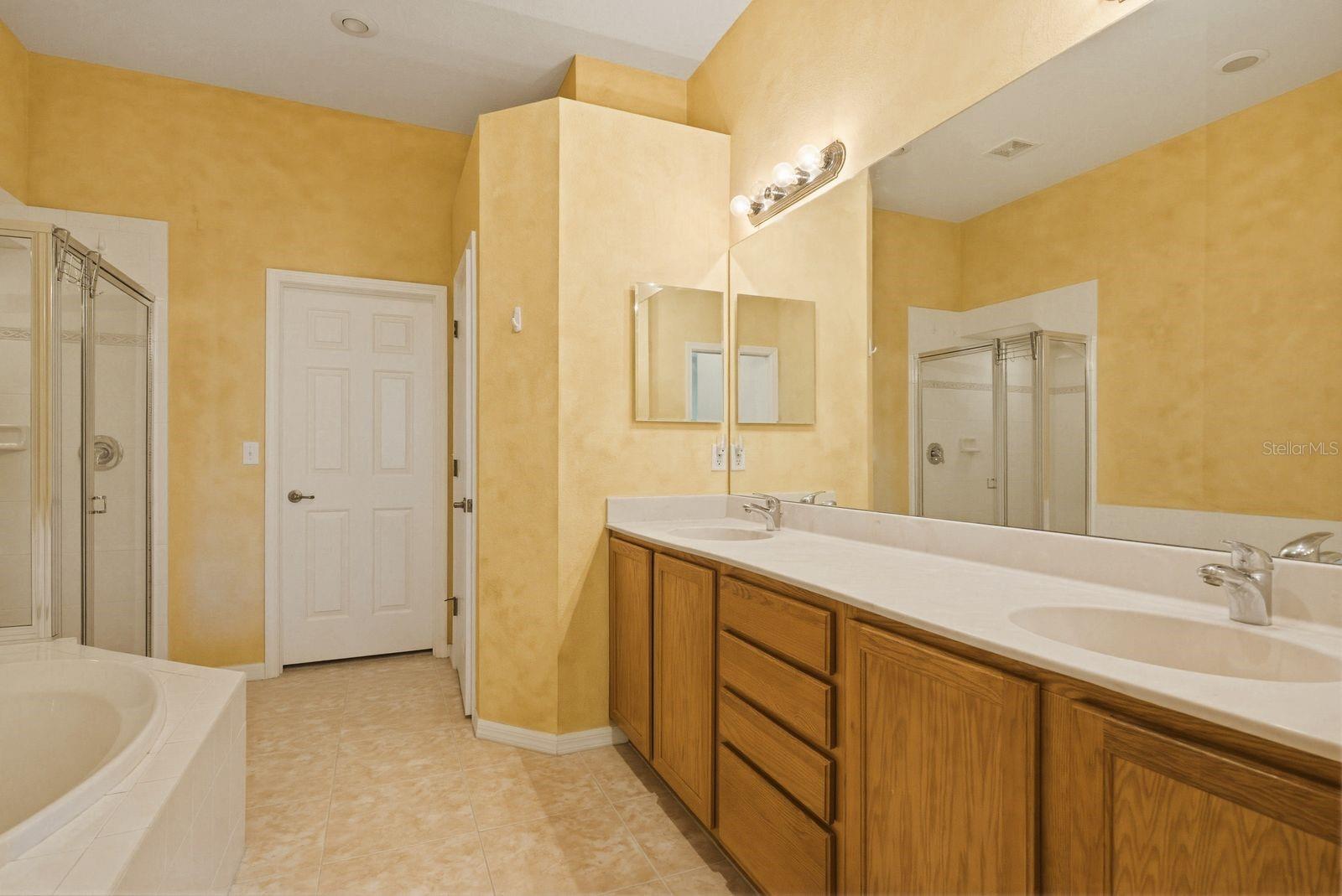 1405 RIDGE TER — photo 16