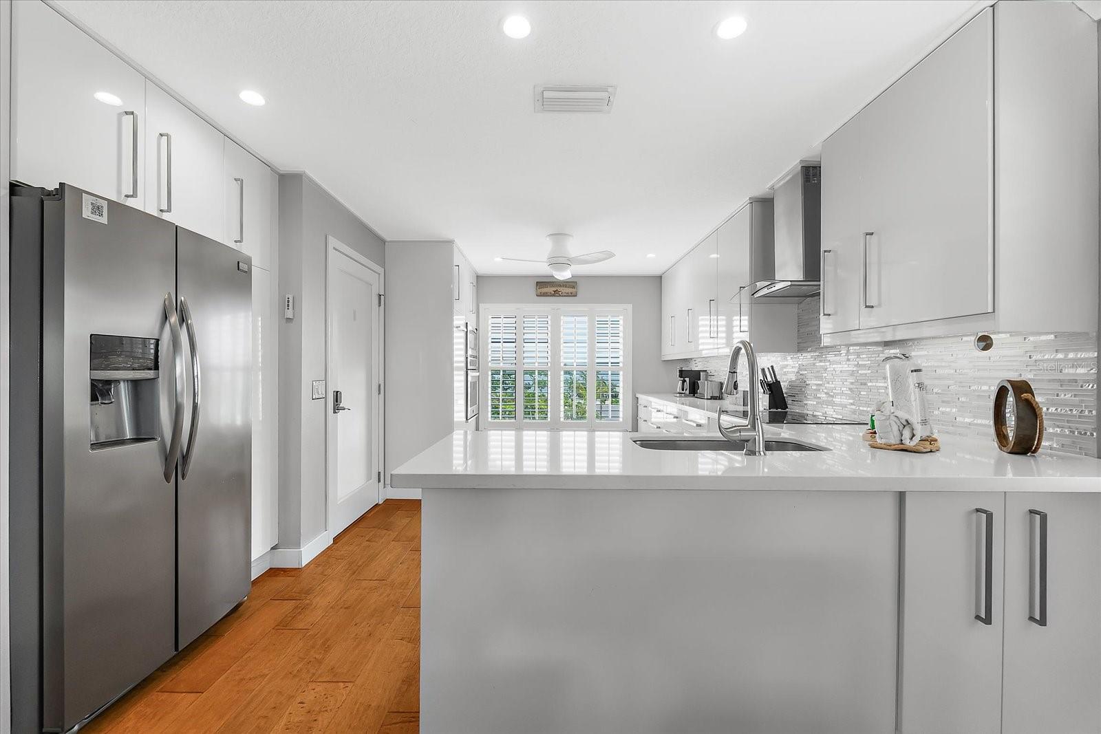2300 AVENUE B — photo 13