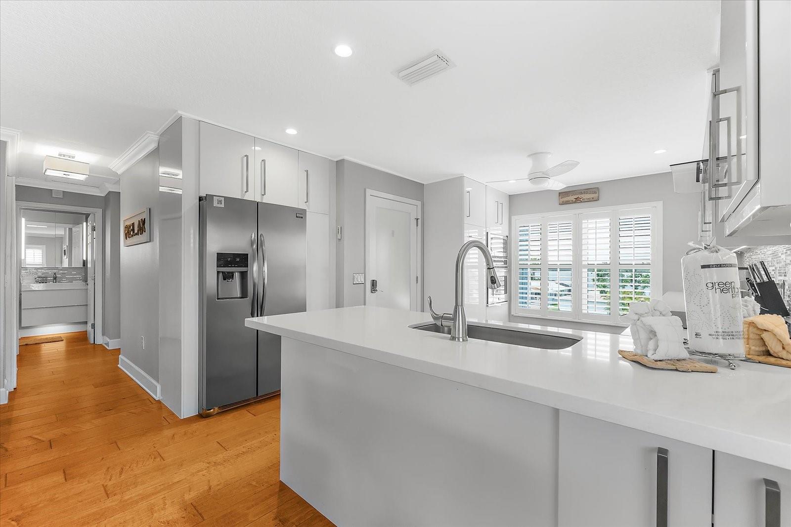 2300 AVENUE B — photo 10