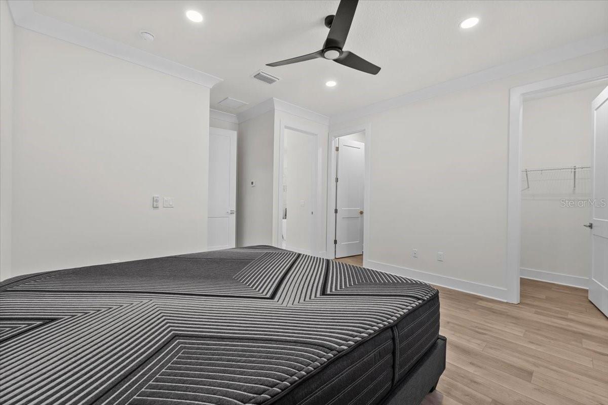 201 LAROCCA CT — photo 18