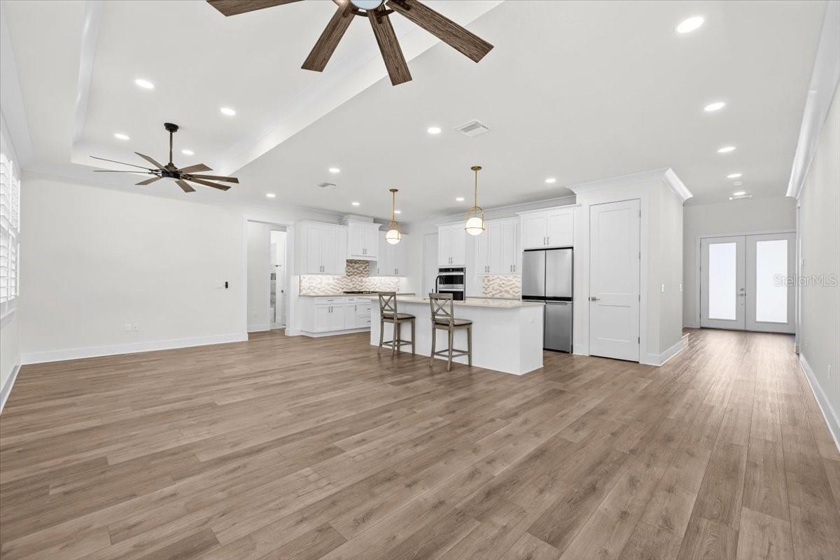 201 LAROCCA CT — photo 8