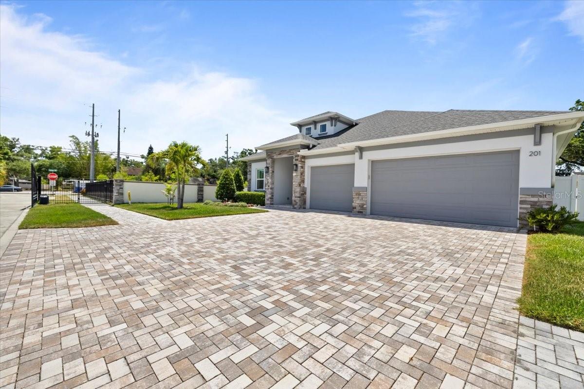 201 LAROCCA CT — photo 3