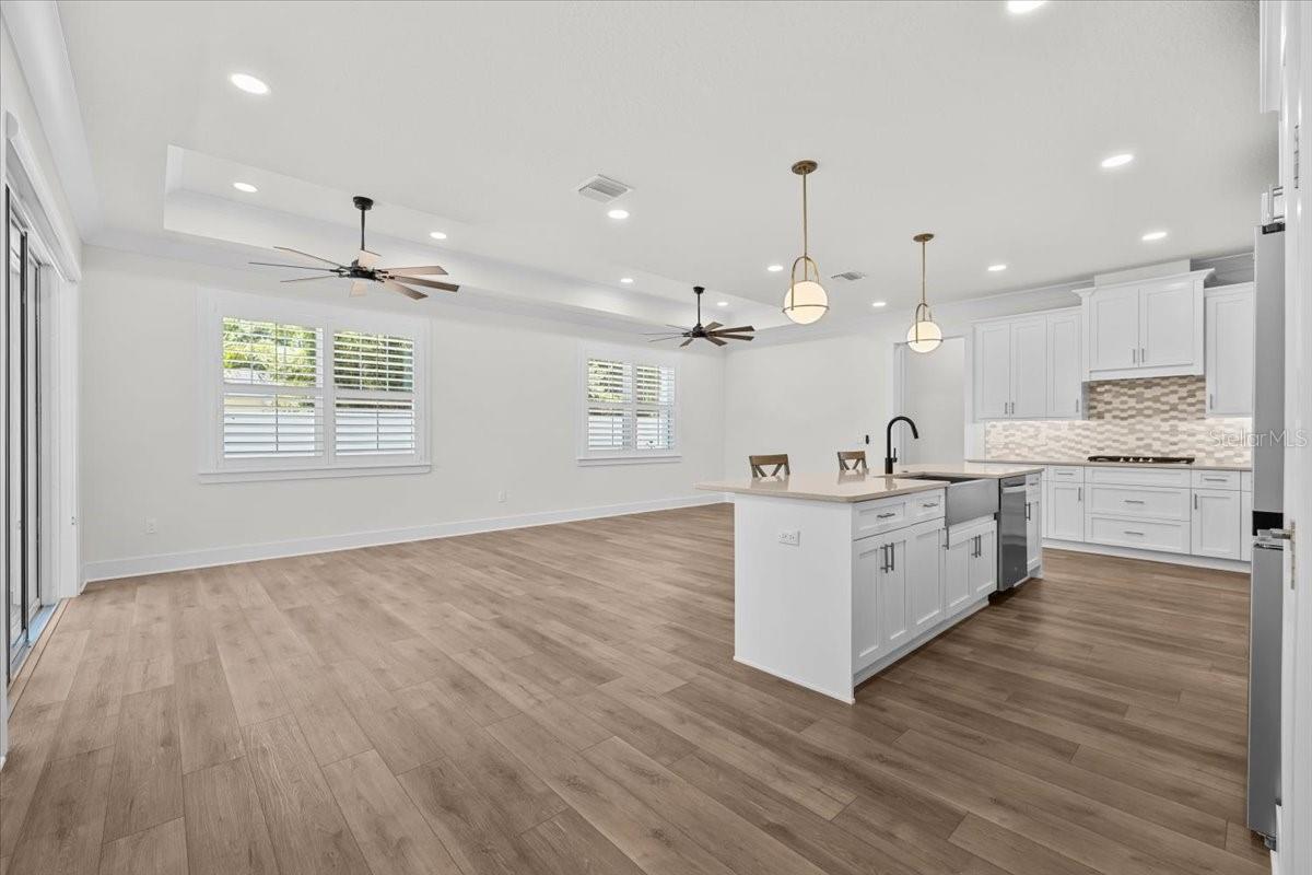 201 LAROCCA CT — photo 9